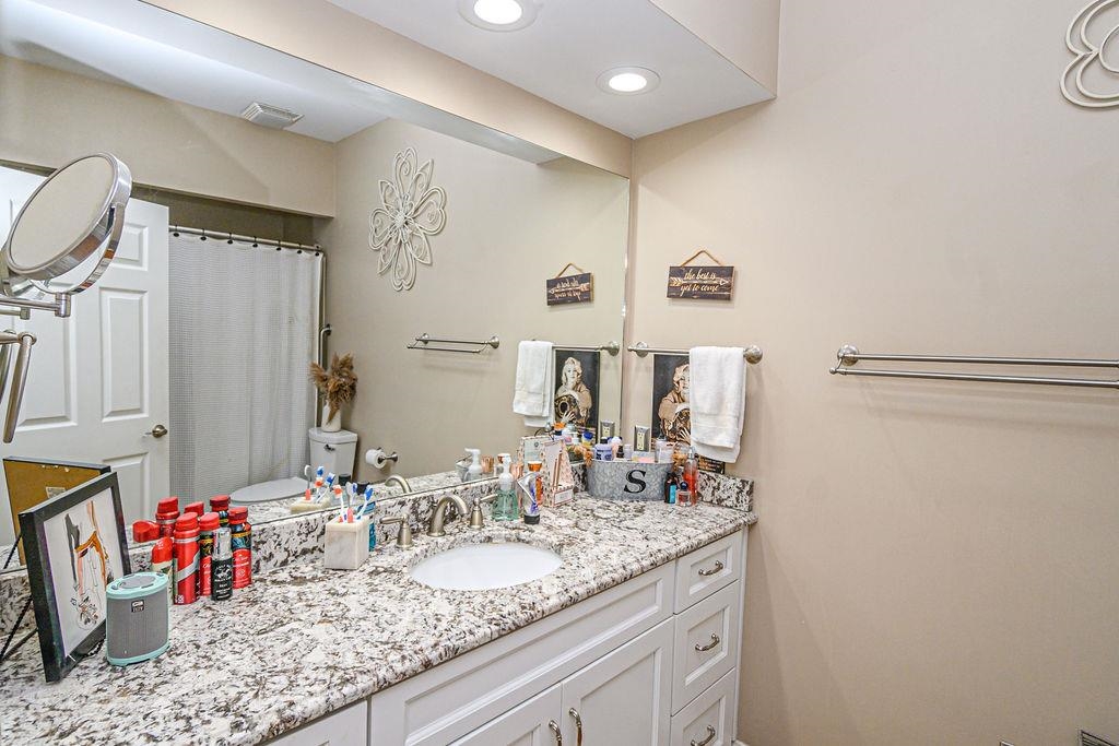 820 Live Oak Pl, Owensboro, Kentucky 42303, 2 Bedrooms Bedrooms, ,2 BathroomsBathrooms,Condominium,For Sale,Live Oak Pl,90114