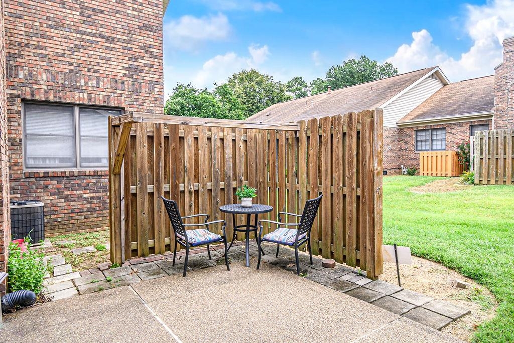 820 Live Oak Pl, Owensboro, Kentucky 42303, 2 Bedrooms Bedrooms, ,2 BathroomsBathrooms,Condominium,For Sale,Live Oak Pl,90114