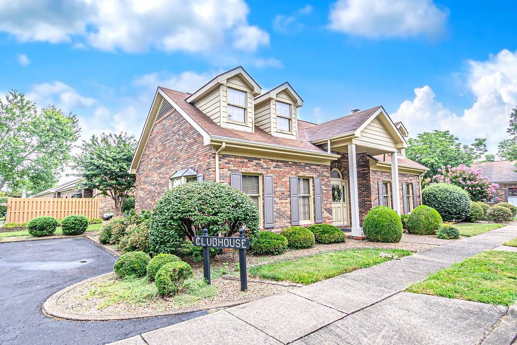 820 Live Oak Pl, Owensboro, Kentucky 42303, 2 Bedrooms Bedrooms, ,2 BathroomsBathrooms,Condominium,For Sale,Live Oak Pl,90114