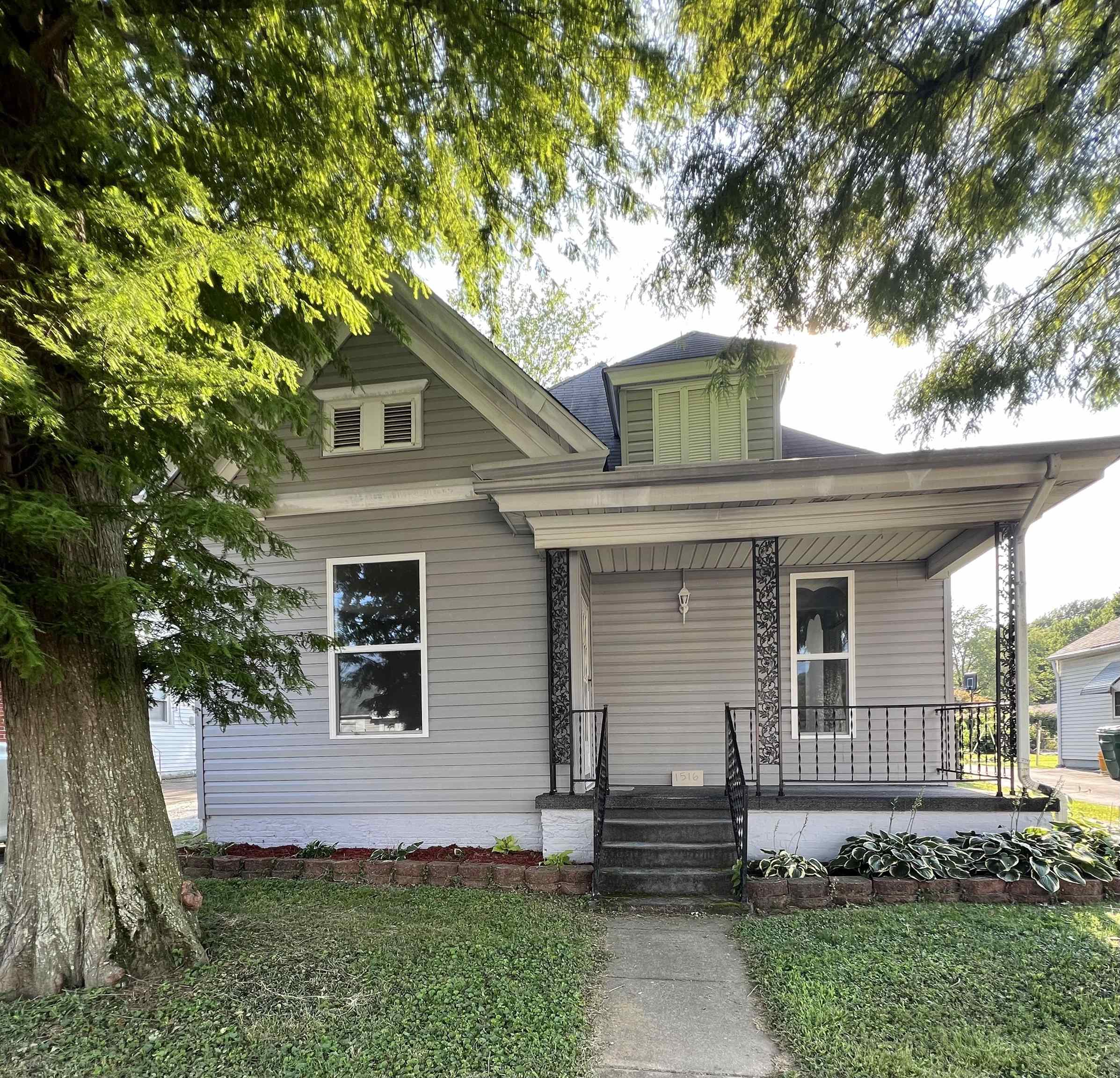 1516 Parrish Court, Owensboro, Kentucky 42301, 2 Bedrooms Bedrooms, ,1 BathroomBathrooms,Single Family Residence,For Sale,Parrish Court,90117