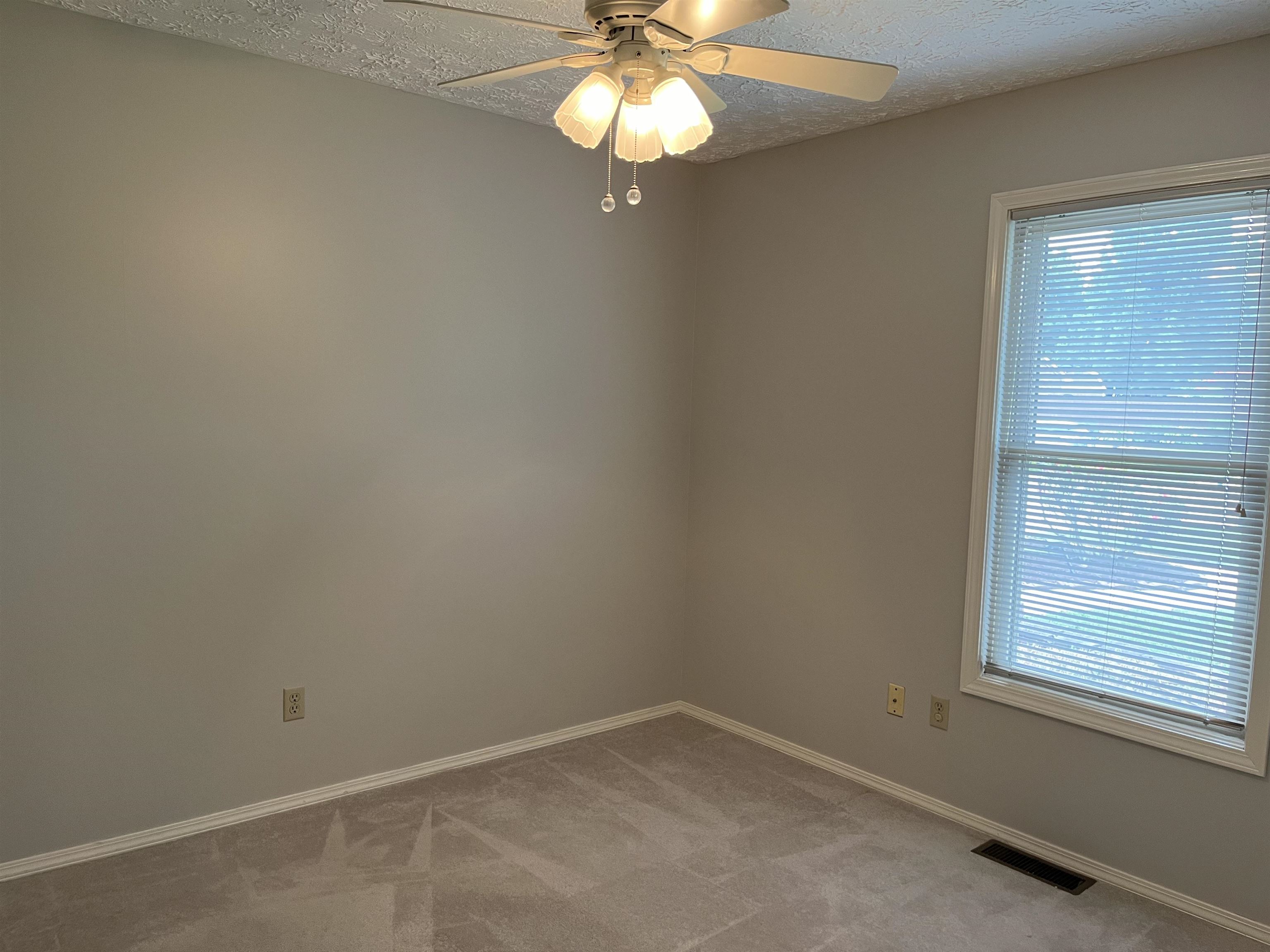 3601 War Admiral Dr., Owensboro, Kentucky 42303, 3 Bedrooms Bedrooms, ,2 BathroomsBathrooms,Single Family Residence,For Sale,War Admiral Dr.,90118