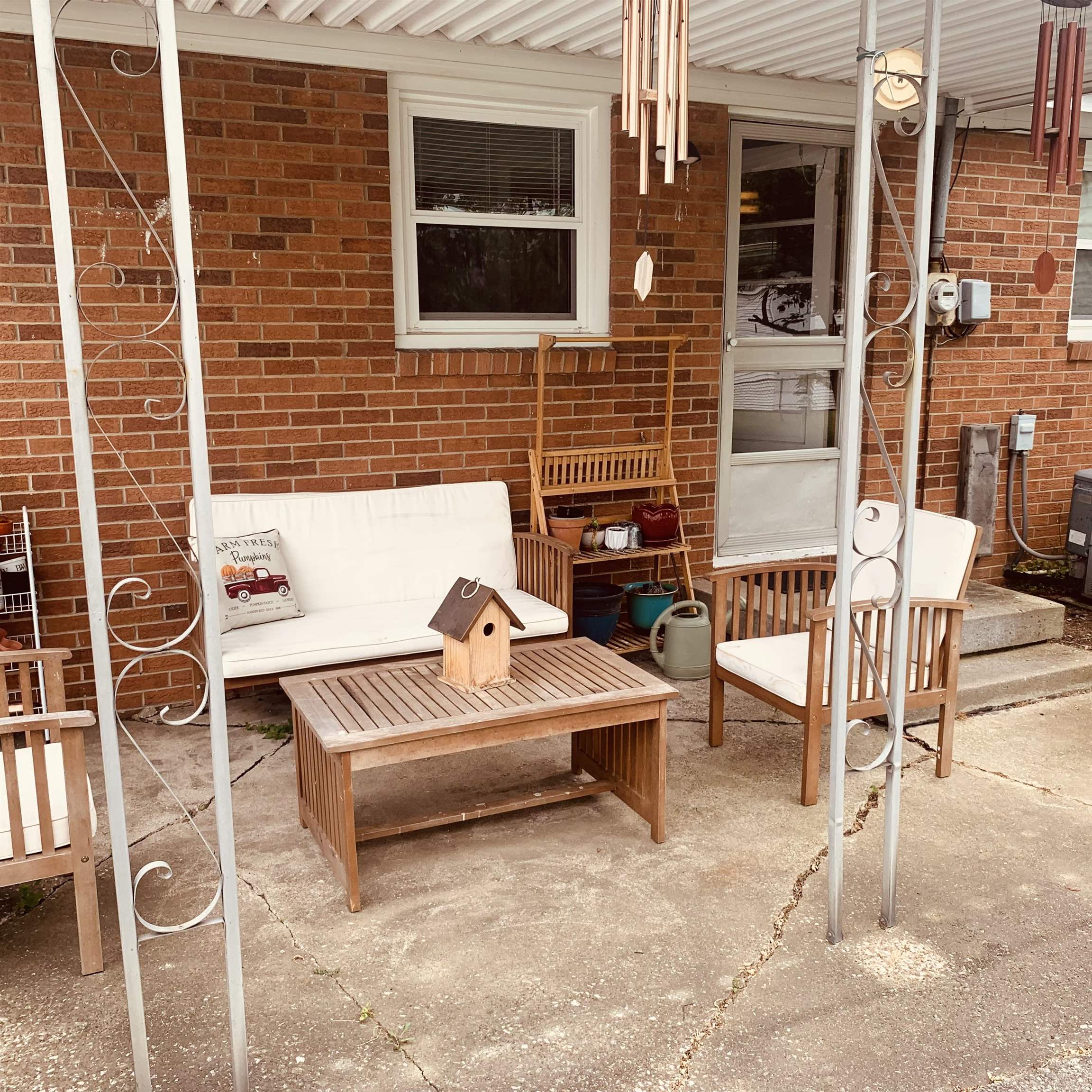 329 Holmes Drive, Owensboro, Kentucky 42303, 2 Bedrooms Bedrooms, ,1 BathroomBathrooms,Single Family Residence,For Sale,Holmes Drive,90121