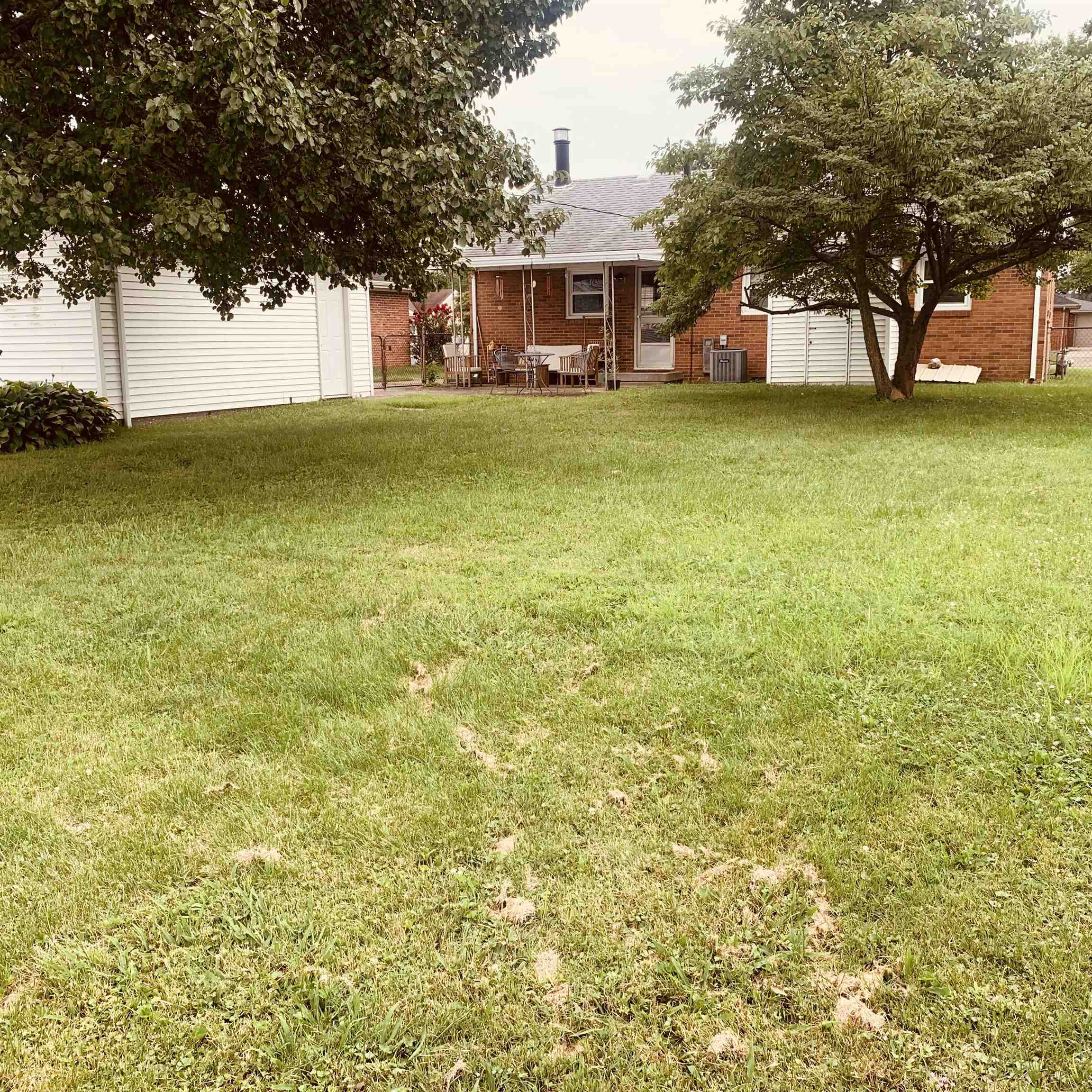 329 Holmes Drive, Owensboro, Kentucky 42303, 2 Bedrooms Bedrooms, ,1 BathroomBathrooms,Single Family Residence,For Sale,Holmes Drive,90121
