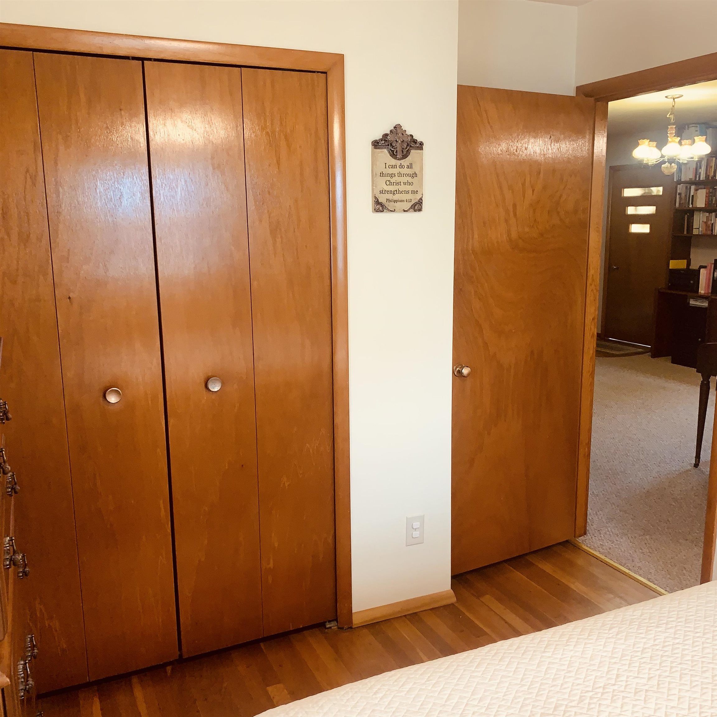 329 Holmes Drive, Owensboro, Kentucky 42303, 2 Bedrooms Bedrooms, ,1 BathroomBathrooms,Single Family Residence,For Sale,Holmes Drive,90121