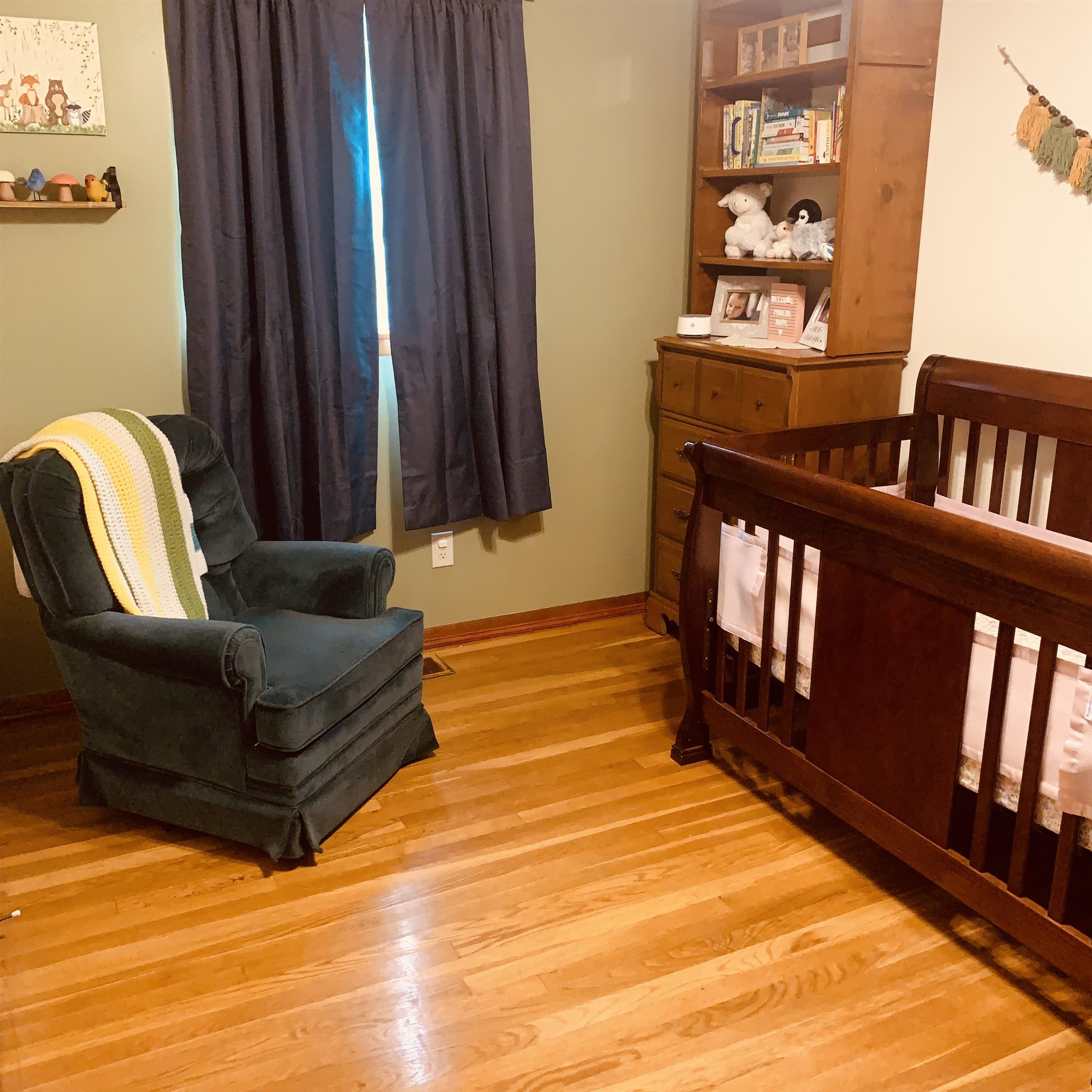 329 Holmes Drive, Owensboro, Kentucky 42303, 2 Bedrooms Bedrooms, ,1 BathroomBathrooms,Single Family Residence,For Sale,Holmes Drive,90121