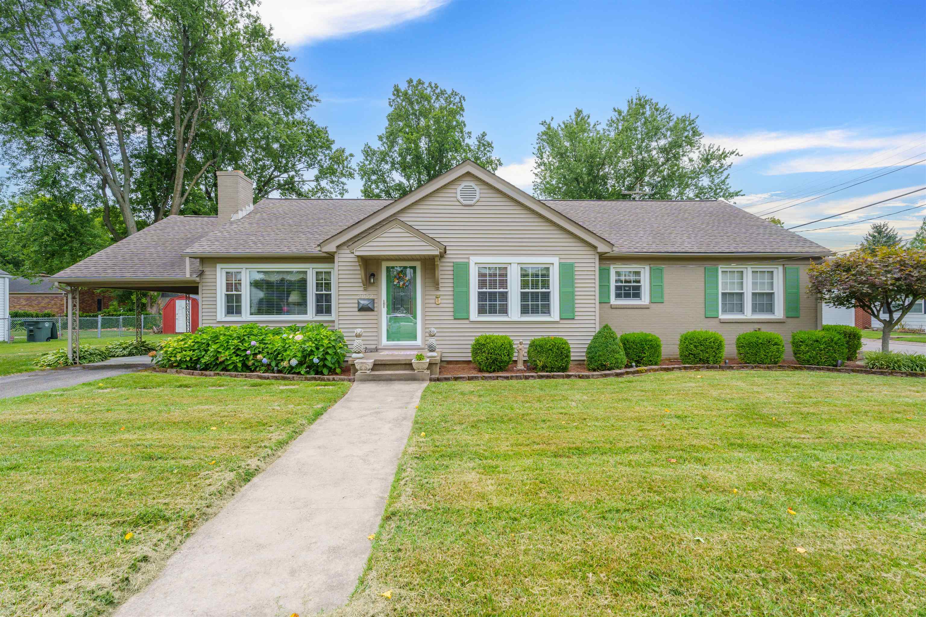 2052 York Drive, Owensboro, Kentucky 42301, 3 Bedrooms Bedrooms, ,2 BathroomsBathrooms,Single Family Residence,For Sale,York Drive,90124
