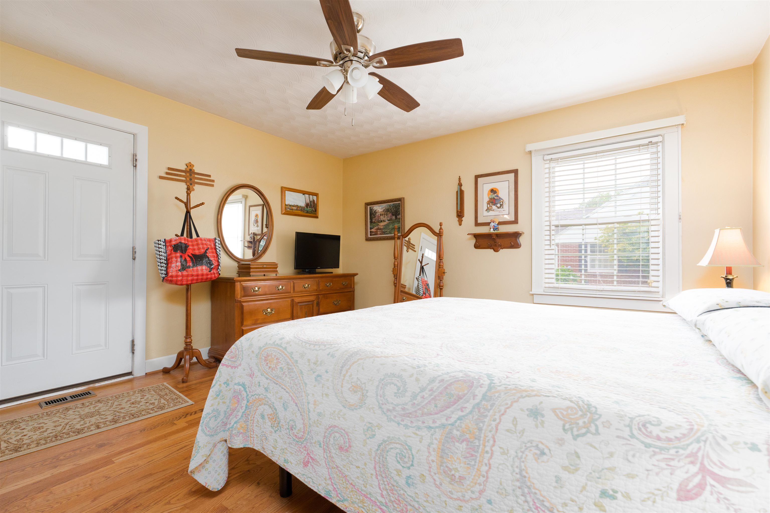 2052 York Drive, Owensboro, Kentucky 42301, 3 Bedrooms Bedrooms, ,2 BathroomsBathrooms,Single Family Residence,For Sale,York Drive,90124