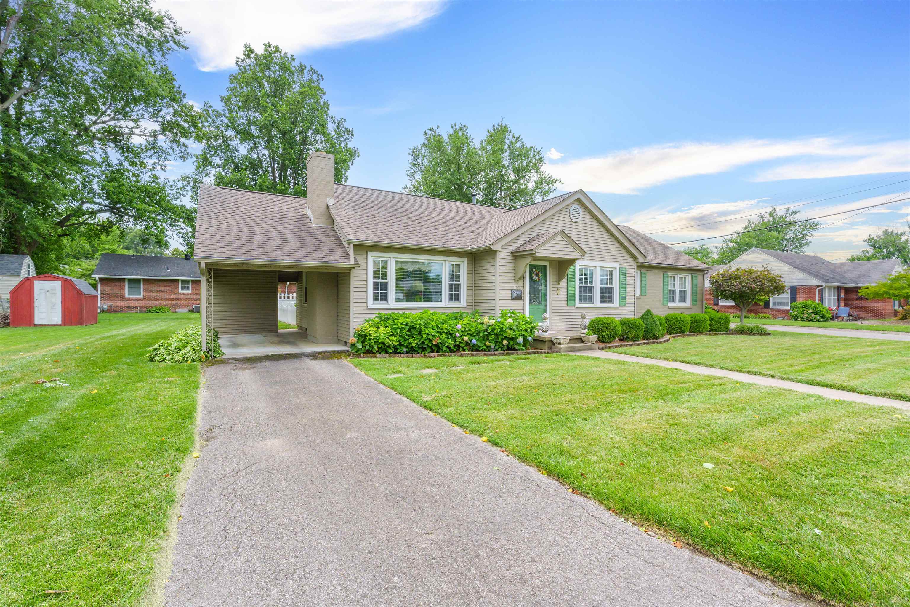 2052 York Drive, Owensboro, Kentucky 42301, 3 Bedrooms Bedrooms, ,2 BathroomsBathrooms,Single Family Residence,For Sale,York Drive,90124