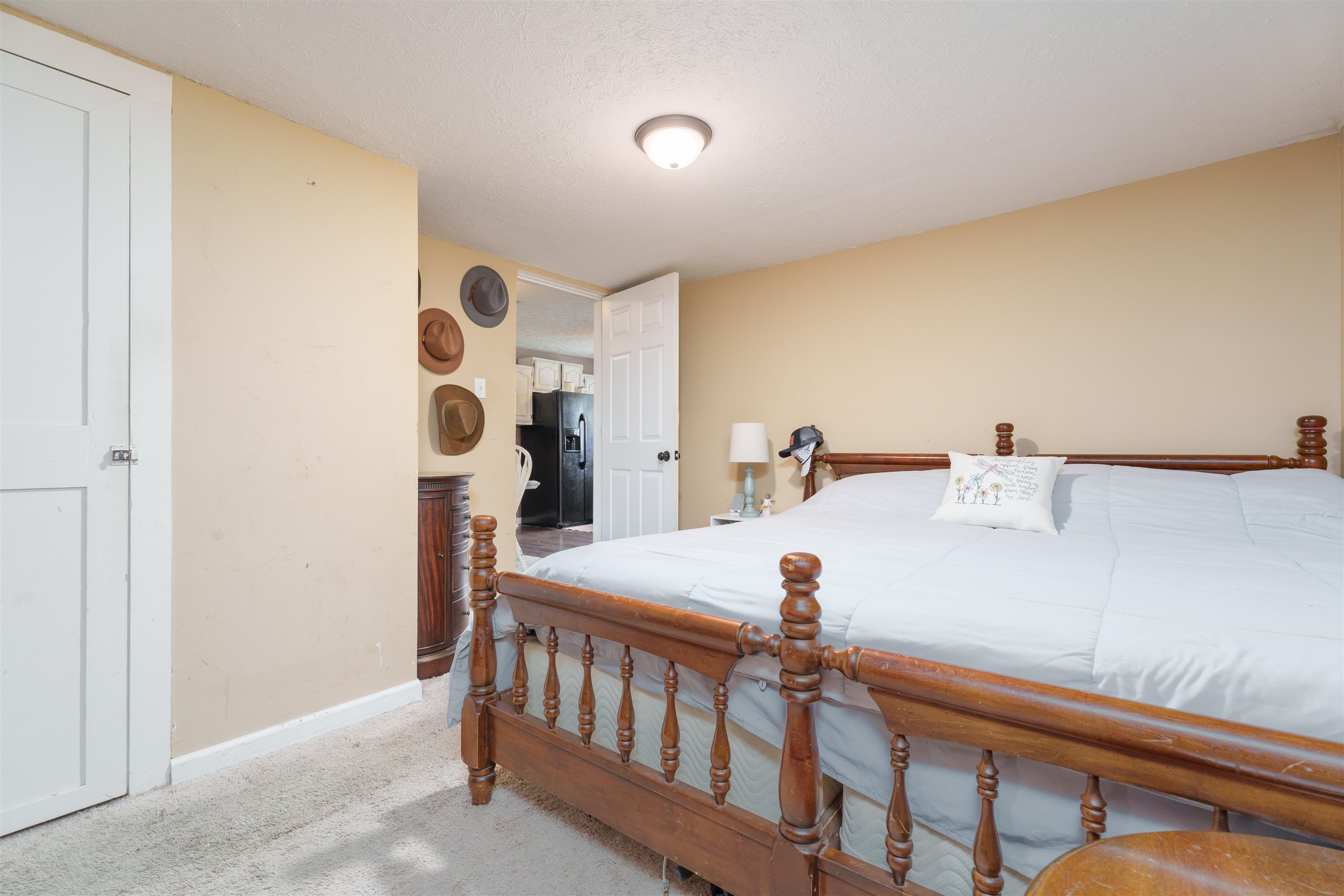 3026 Daviess St., Owensboro, Kentucky 42303, 3 Bedrooms Bedrooms, ,1 BathroomBathrooms,Single Family Residence,For Sale,Daviess St.,90126