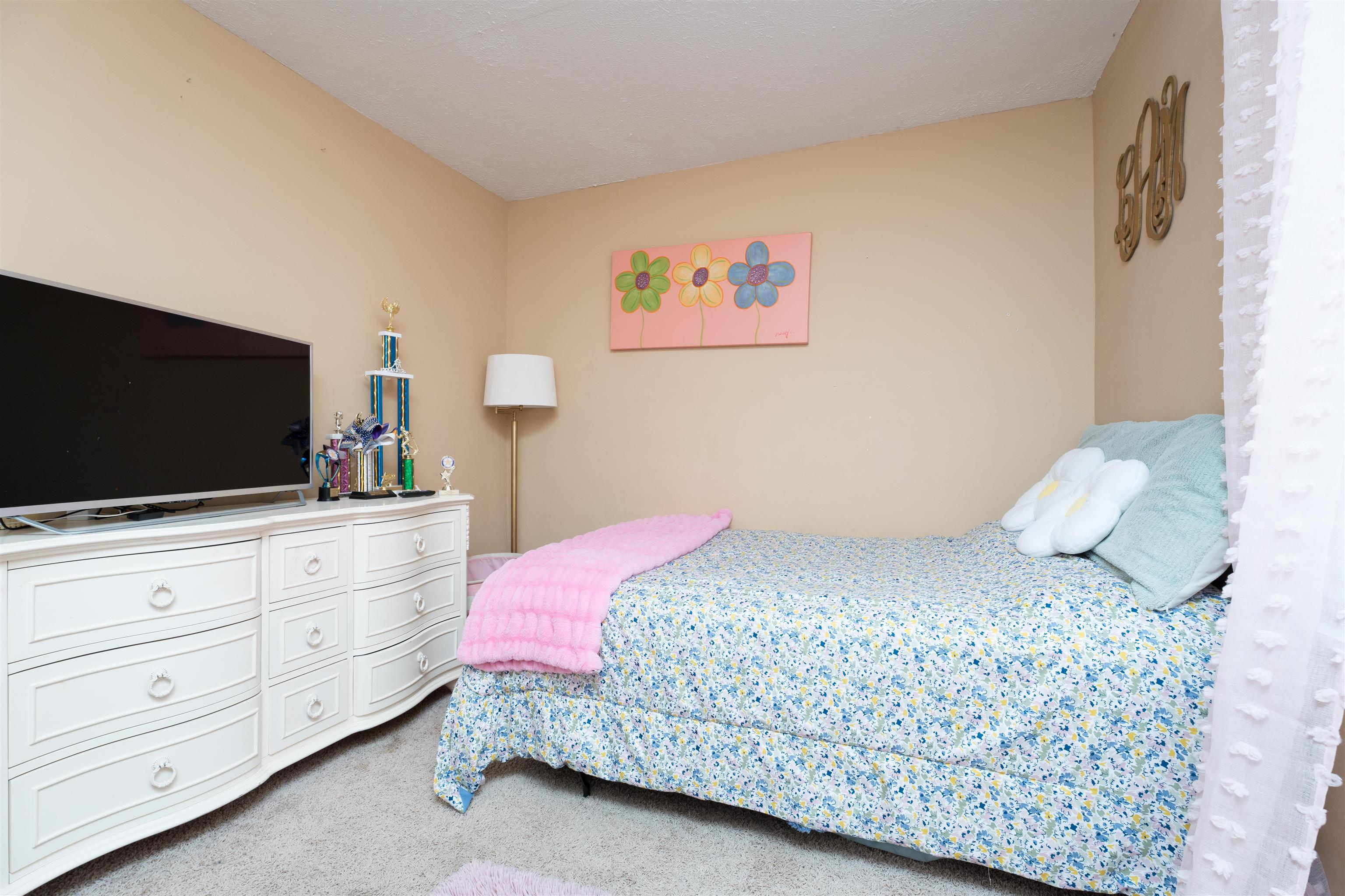 3026 Daviess St., Owensboro, Kentucky 42303, 3 Bedrooms Bedrooms, ,1 BathroomBathrooms,Single Family Residence,For Sale,Daviess St.,90126