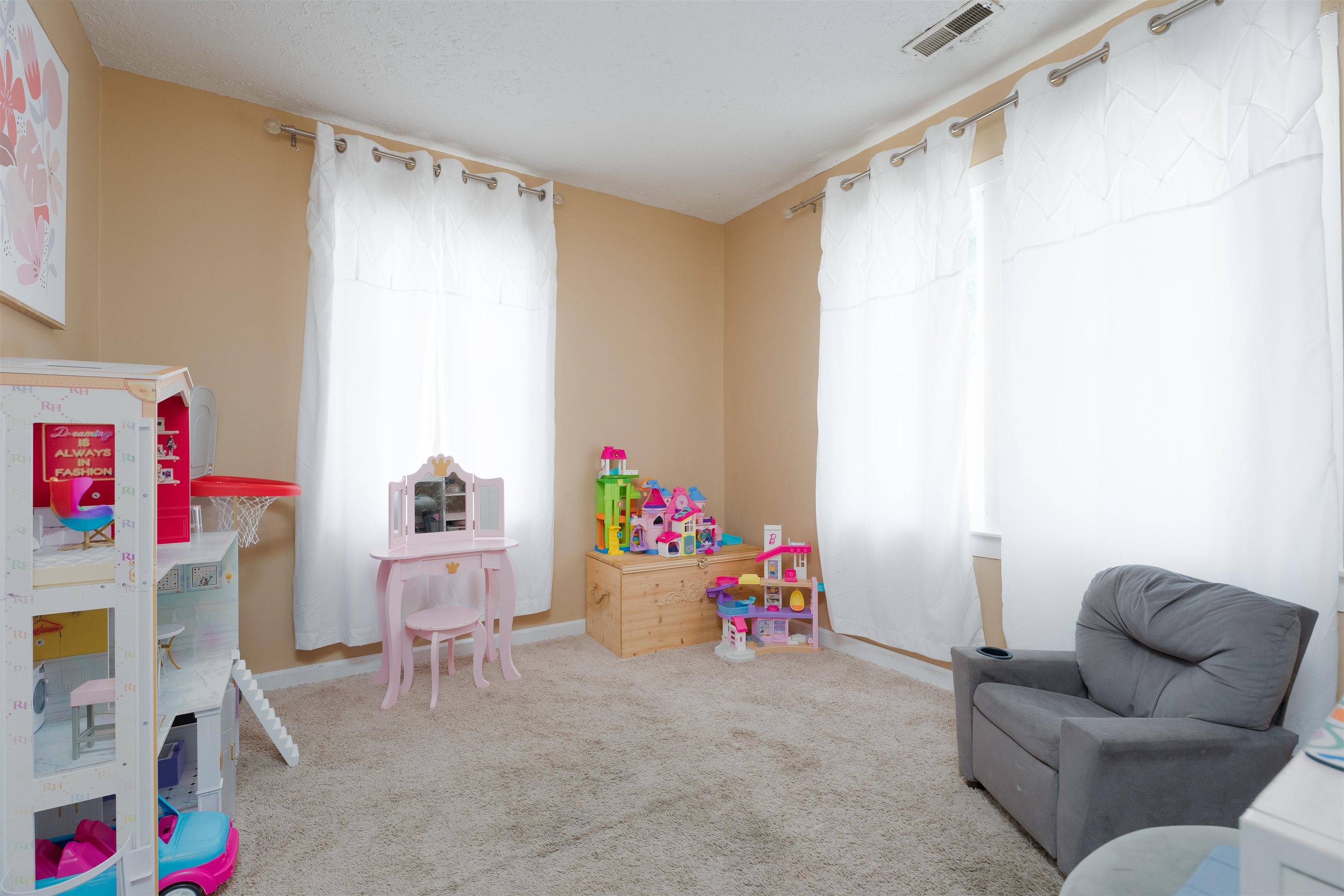 3026 Daviess St., Owensboro, Kentucky 42303, 3 Bedrooms Bedrooms, ,1 BathroomBathrooms,Single Family Residence,For Sale,Daviess St.,90126