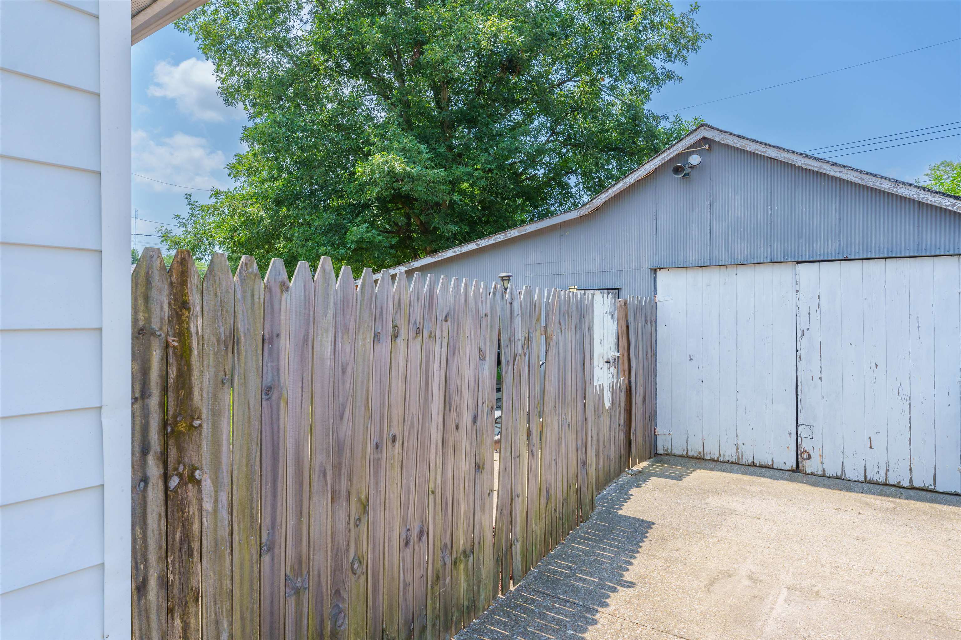 3026 Daviess St., Owensboro, Kentucky 42303, 3 Bedrooms Bedrooms, ,1 BathroomBathrooms,Single Family Residence,For Sale,Daviess St.,90126
