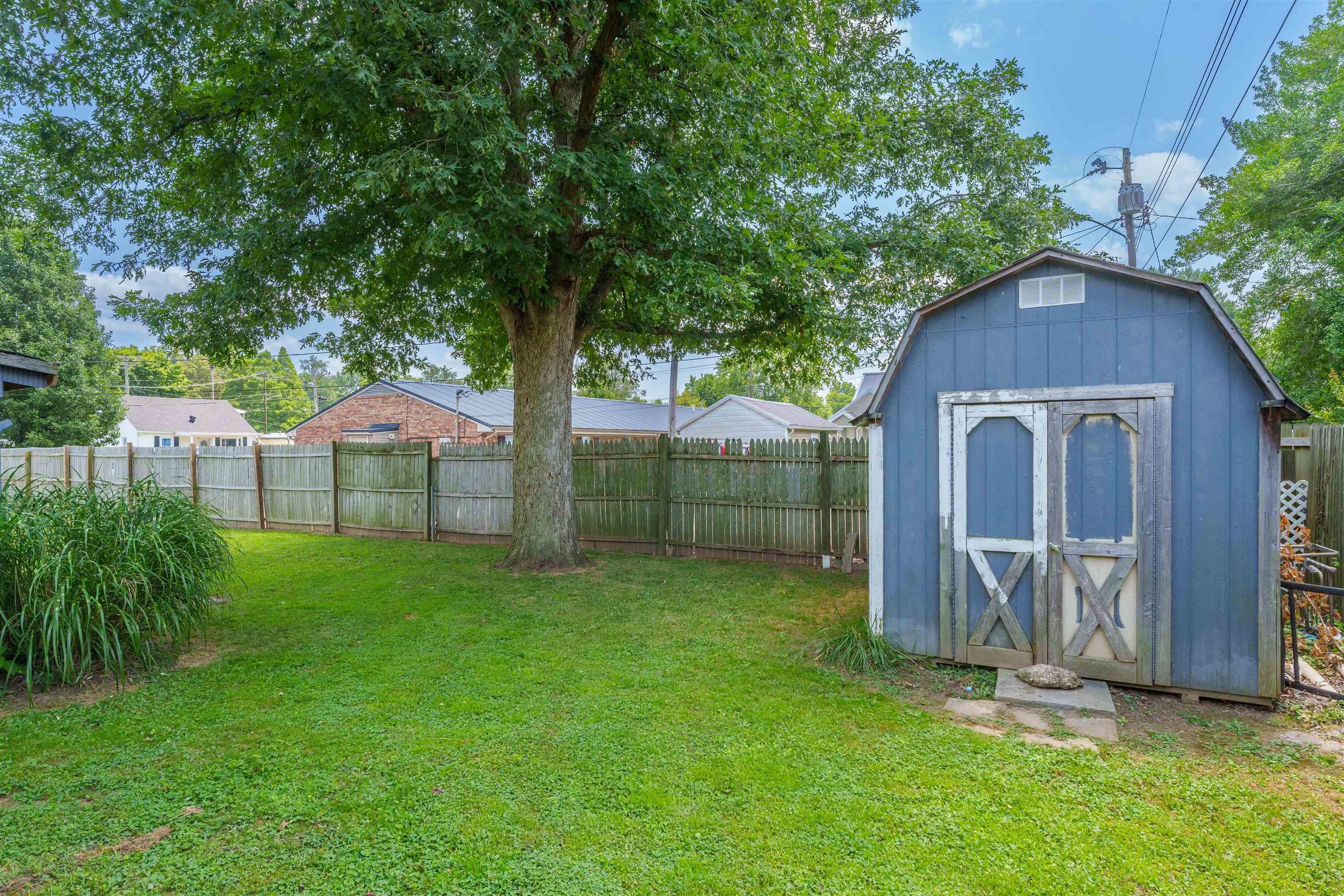 3026 Daviess St., Owensboro, Kentucky 42303, 3 Bedrooms Bedrooms, ,1 BathroomBathrooms,Single Family Residence,For Sale,Daviess St.,90126
