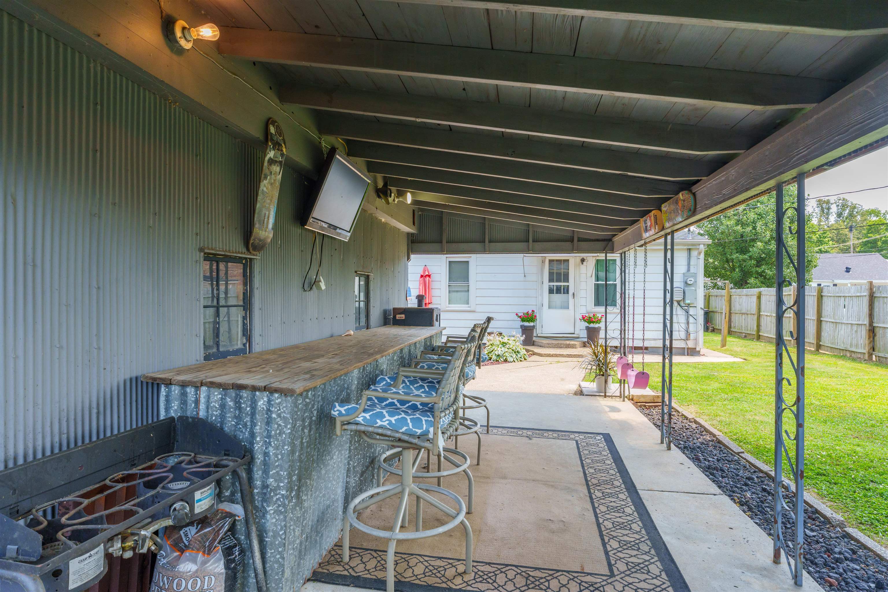 3026 Daviess St., Owensboro, Kentucky 42303, 3 Bedrooms Bedrooms, ,1 BathroomBathrooms,Single Family Residence,For Sale,Daviess St.,90126