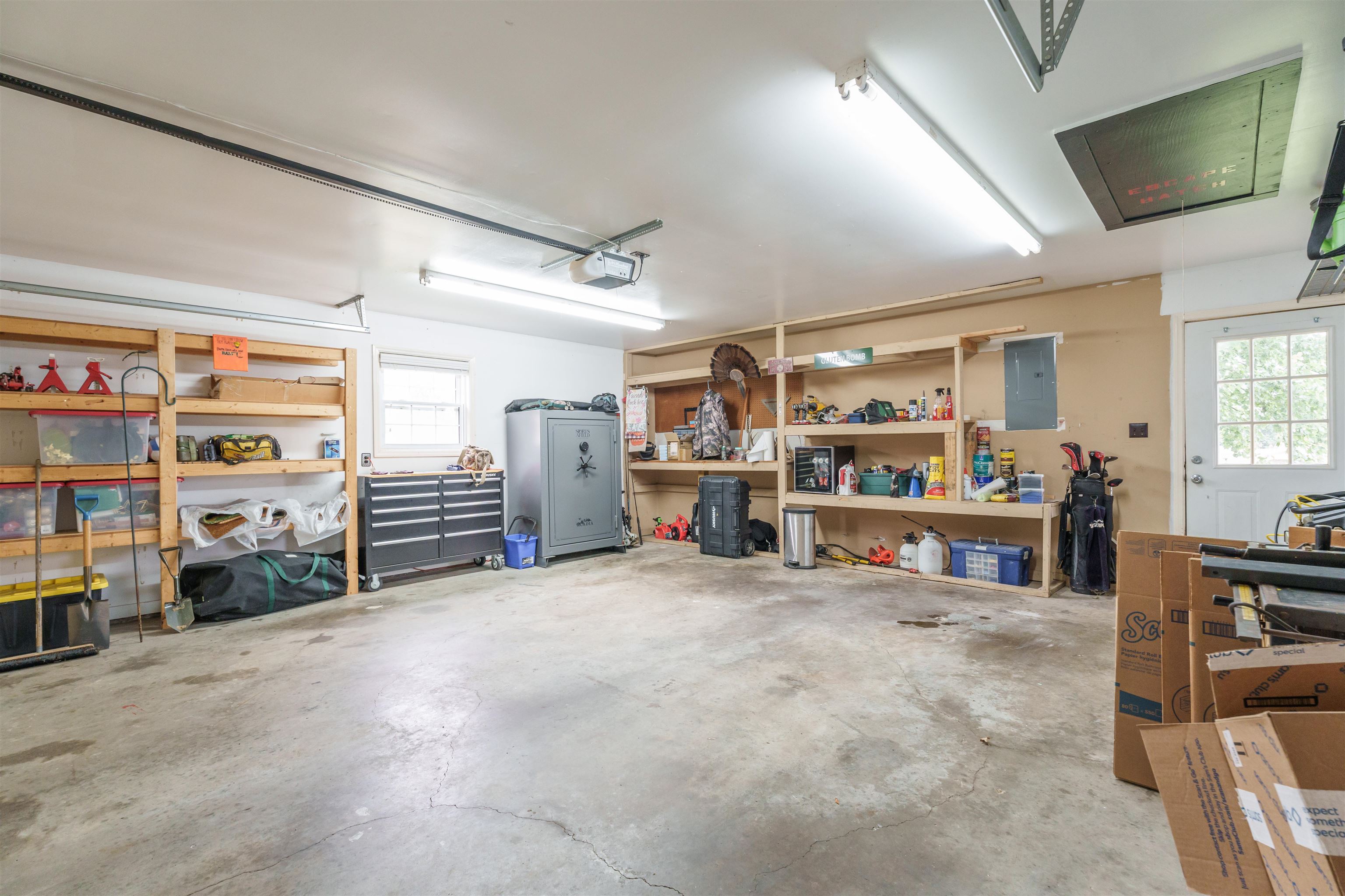 3523 Roundtable Loop, Owensboro, Kentucky 42303, 3 Bedrooms Bedrooms, ,2 BathroomsBathrooms,Single Family Residence,For Sale,Roundtable Loop,90128