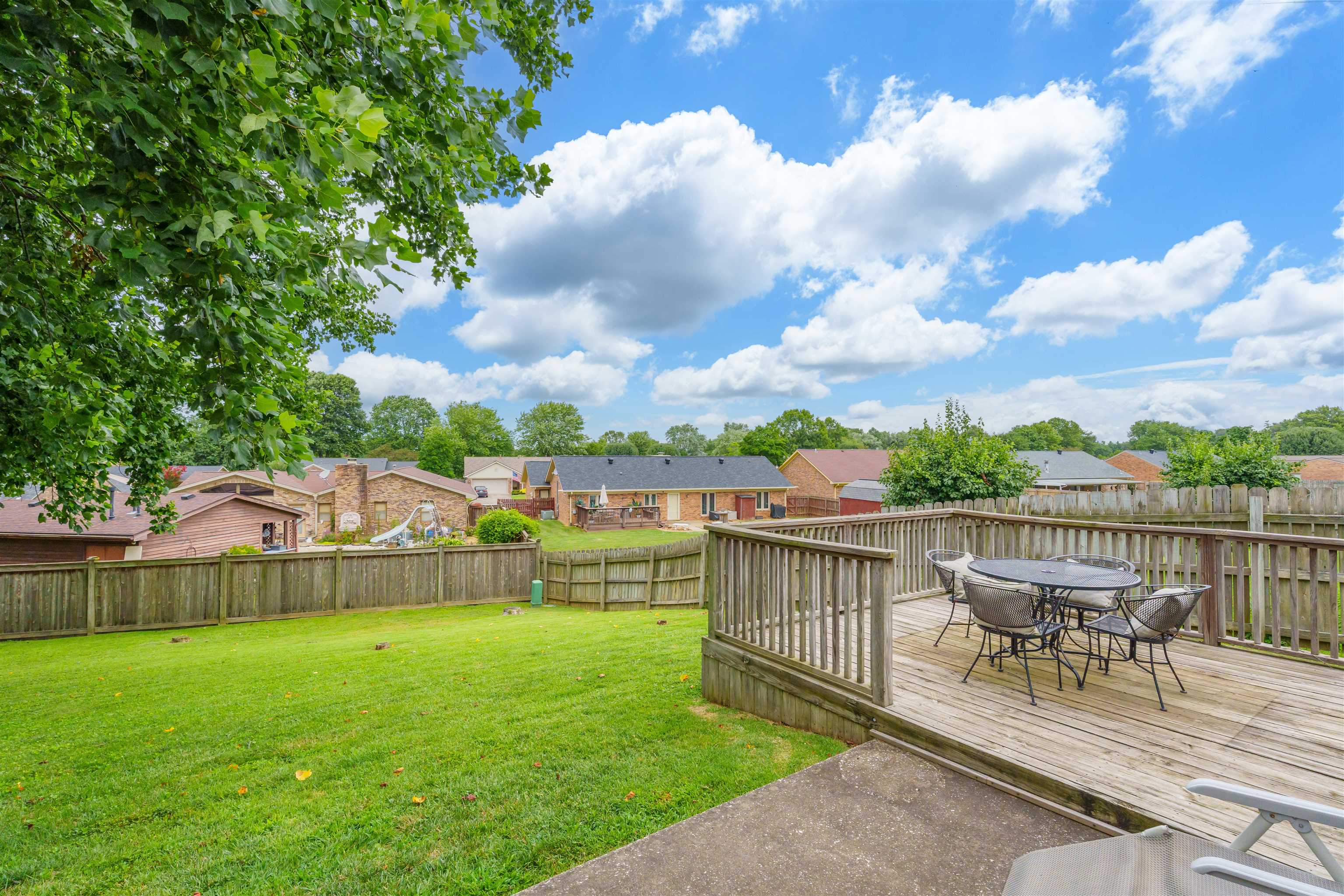 3523 Roundtable Loop, Owensboro, Kentucky 42303, 3 Bedrooms Bedrooms, ,2 BathroomsBathrooms,Single Family Residence,For Sale,Roundtable Loop,90128