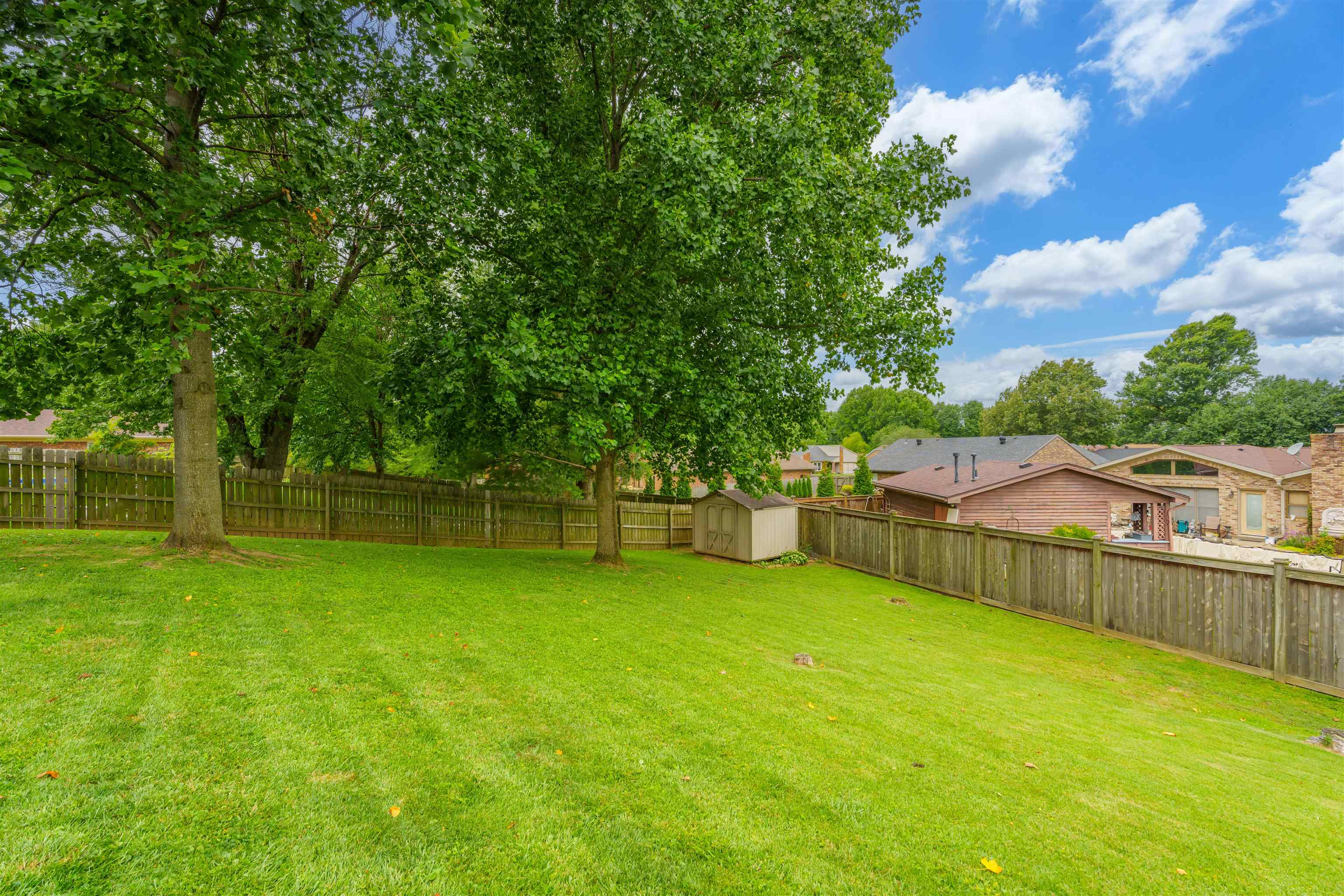3523 Roundtable Loop, Owensboro, Kentucky 42303, 3 Bedrooms Bedrooms, ,2 BathroomsBathrooms,Single Family Residence,For Sale,Roundtable Loop,90128