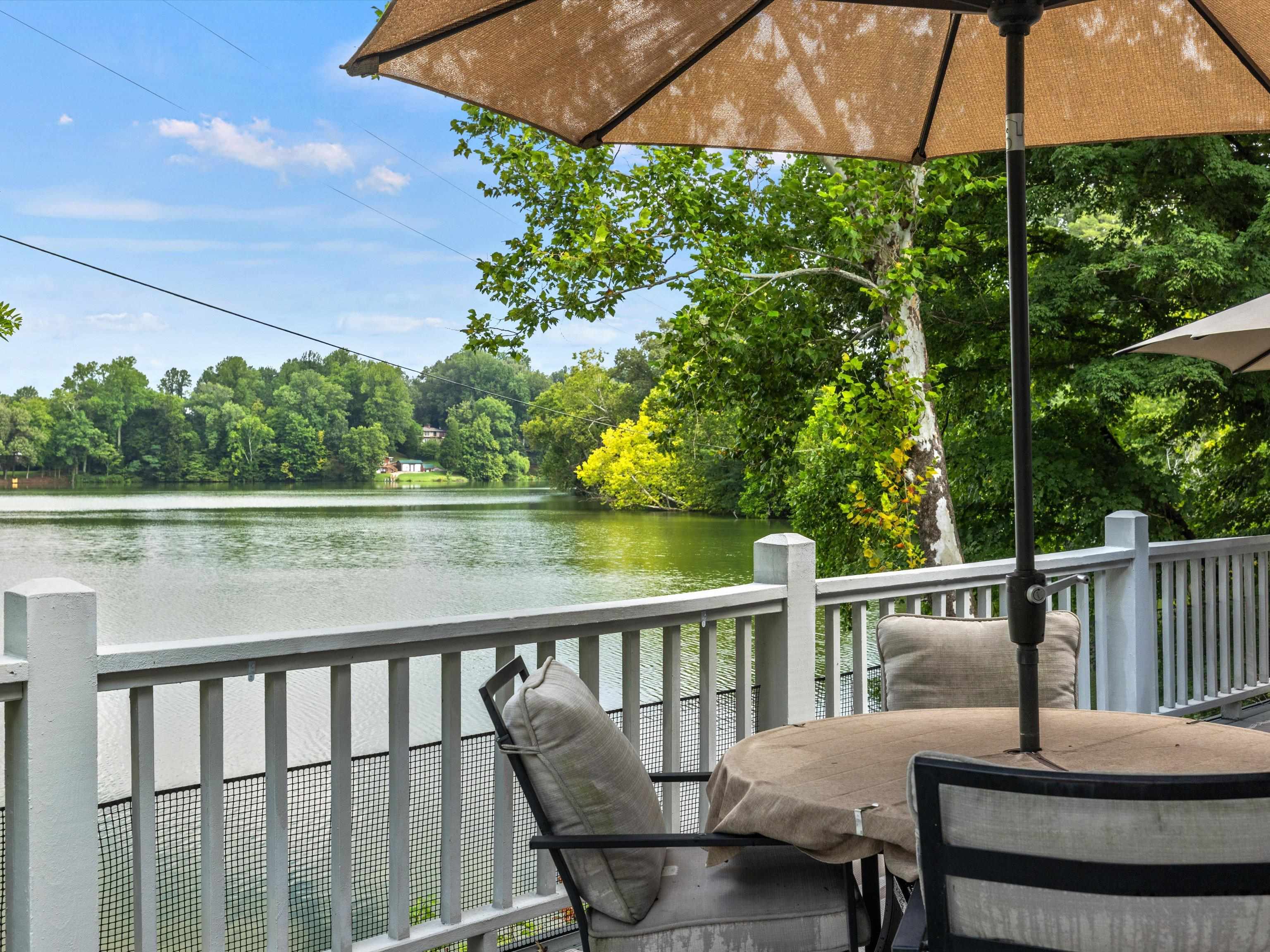 1066 Peninsula Ct, Maceo, Kentucky 42355, 2 Bedrooms Bedrooms, ,1 BathroomBathrooms,Single Family Residence,For Sale,Peninsula Ct,90135