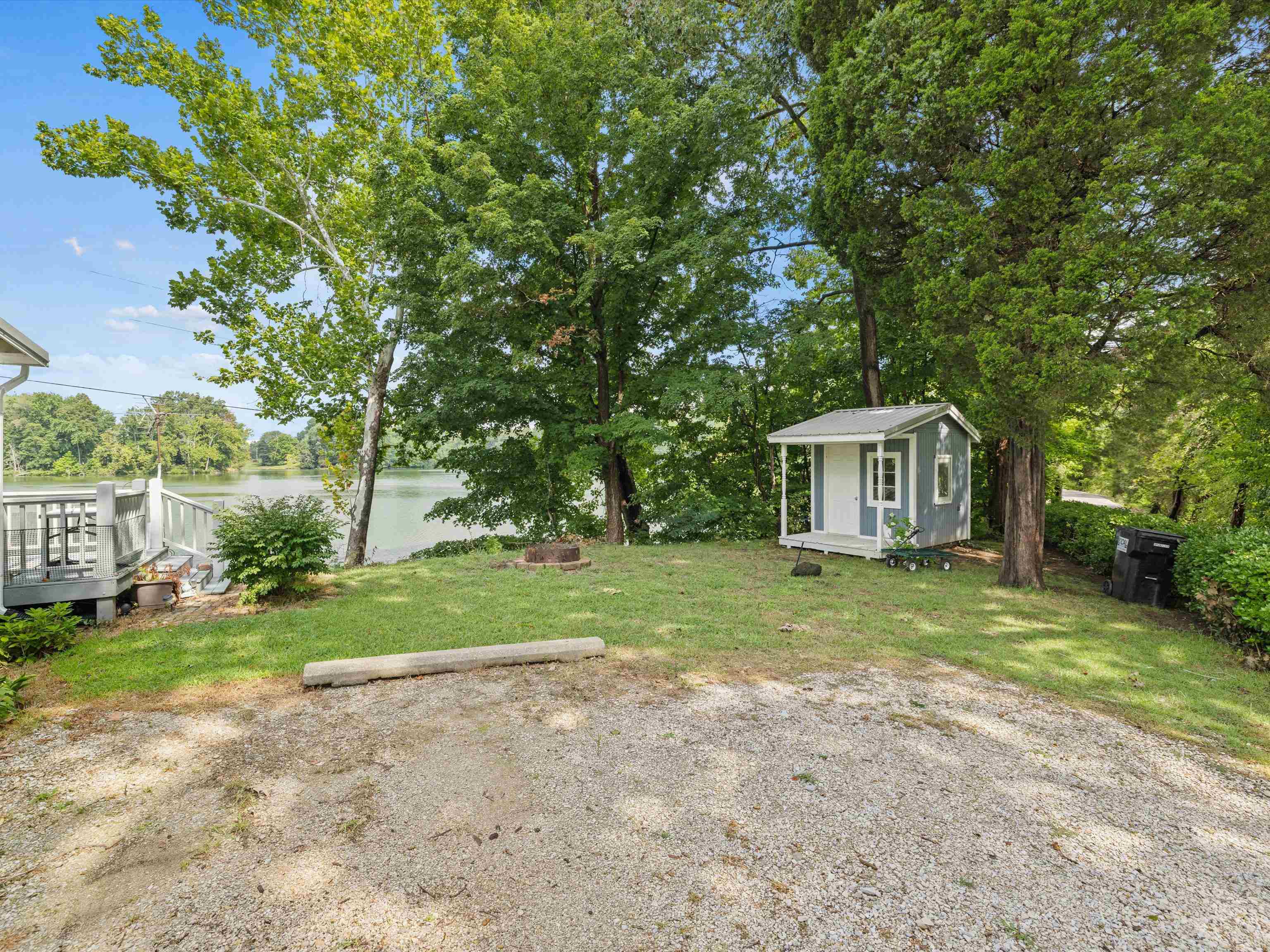 1066 Peninsula Ct, Maceo, Kentucky 42355, 2 Bedrooms Bedrooms, ,1 BathroomBathrooms,Single Family Residence,For Sale,Peninsula Ct,90135