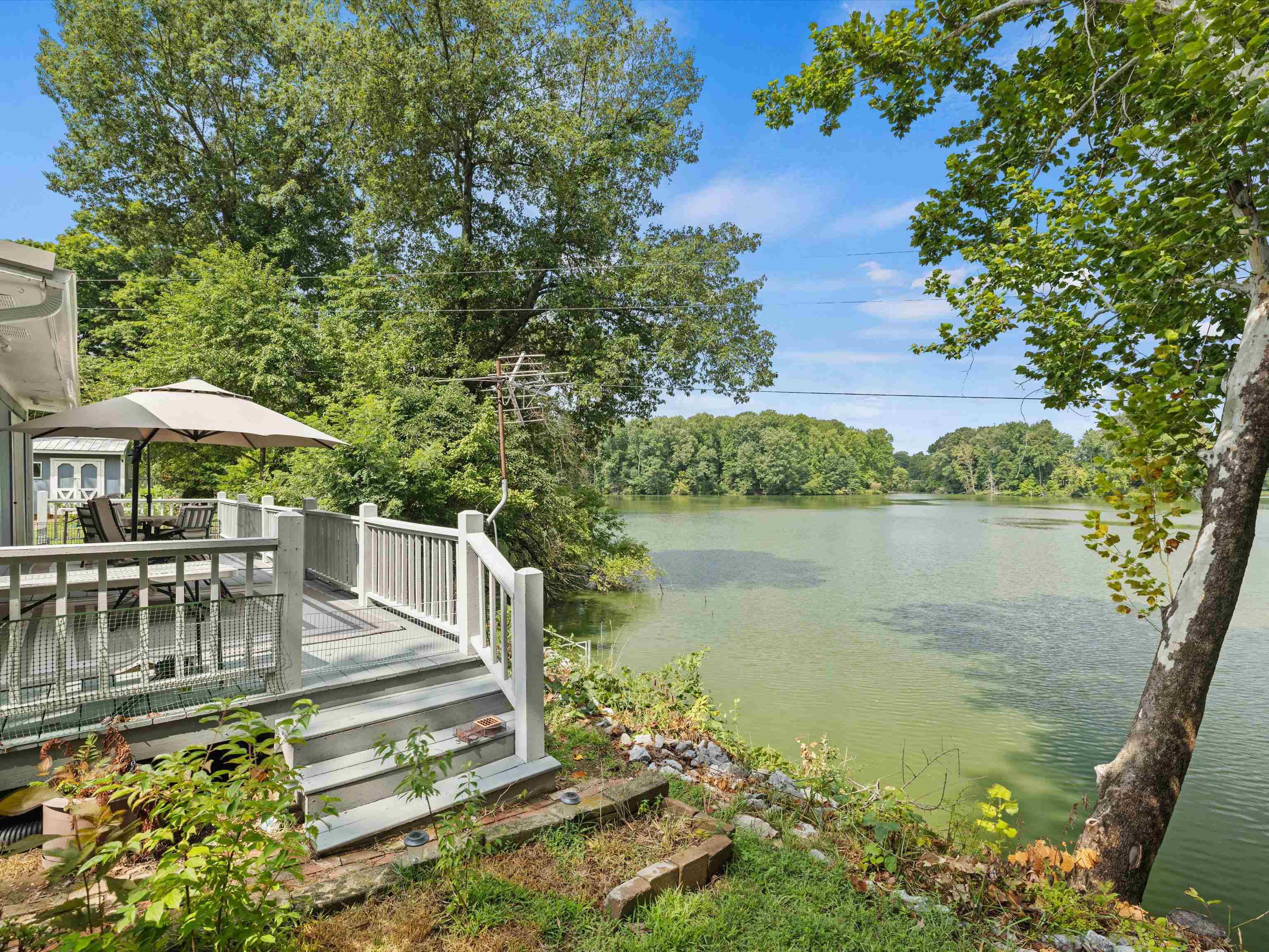 1066 Peninsula Ct, Maceo, Kentucky 42355, 2 Bedrooms Bedrooms, ,1 BathroomBathrooms,Single Family Residence,For Sale,Peninsula Ct,90135