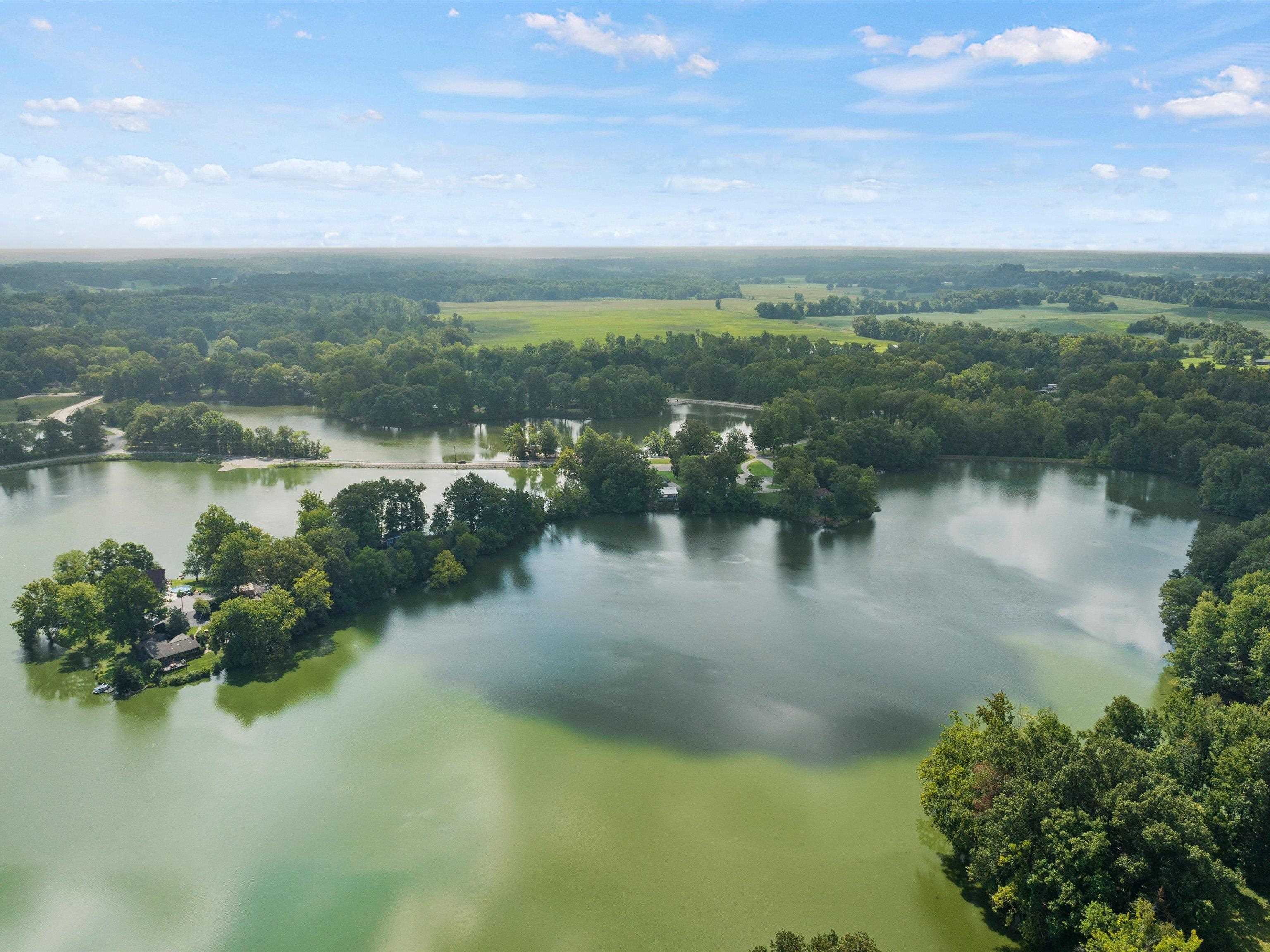 1066 Peninsula Ct, Maceo, Kentucky 42355, 2 Bedrooms Bedrooms, ,1 BathroomBathrooms,Single Family Residence,For Sale,Peninsula Ct,90135