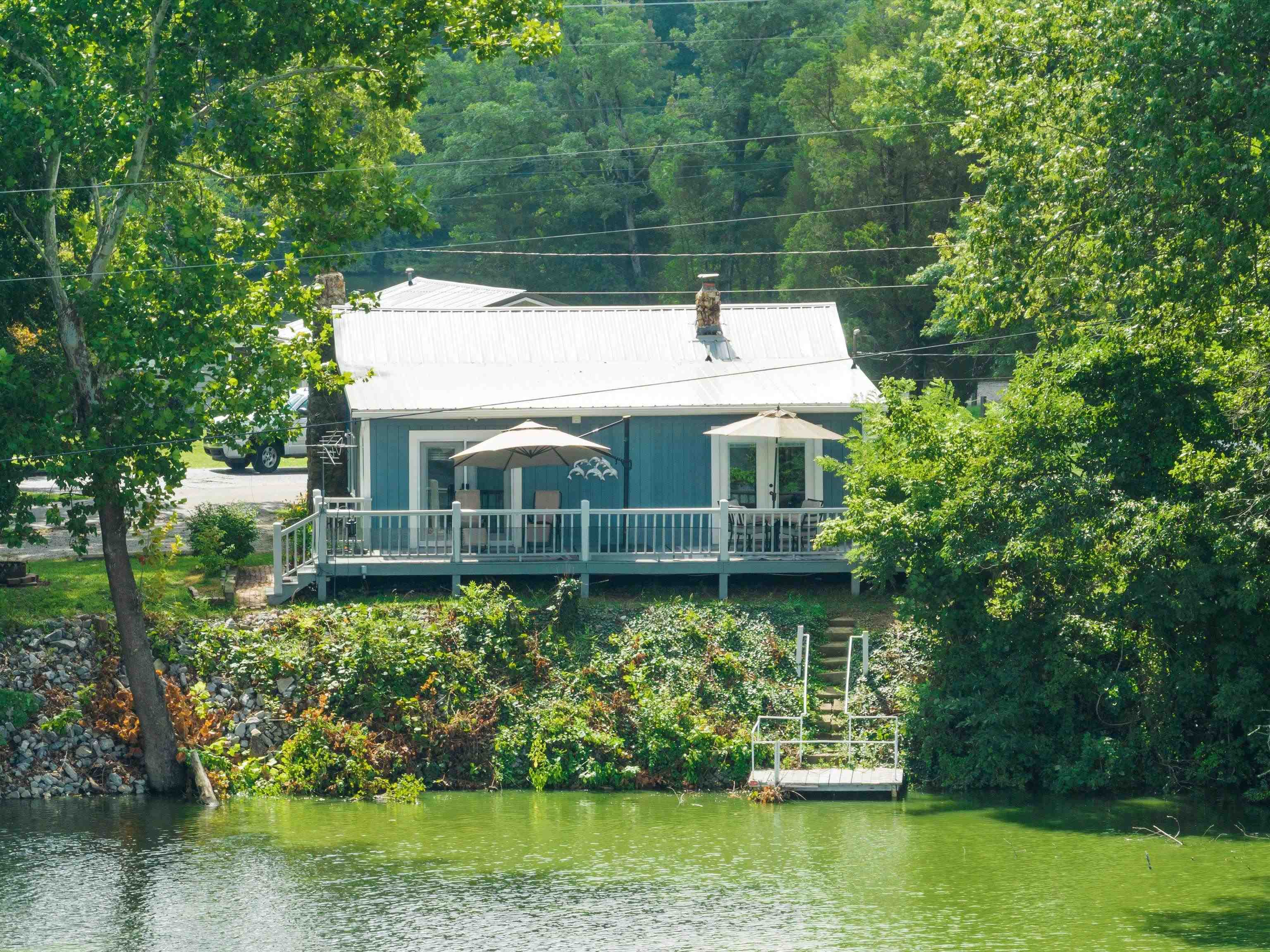 1066 Peninsula Ct, Maceo, Kentucky 42355, 2 Bedrooms Bedrooms, ,1 BathroomBathrooms,Single Family Residence,For Sale,Peninsula Ct,90135