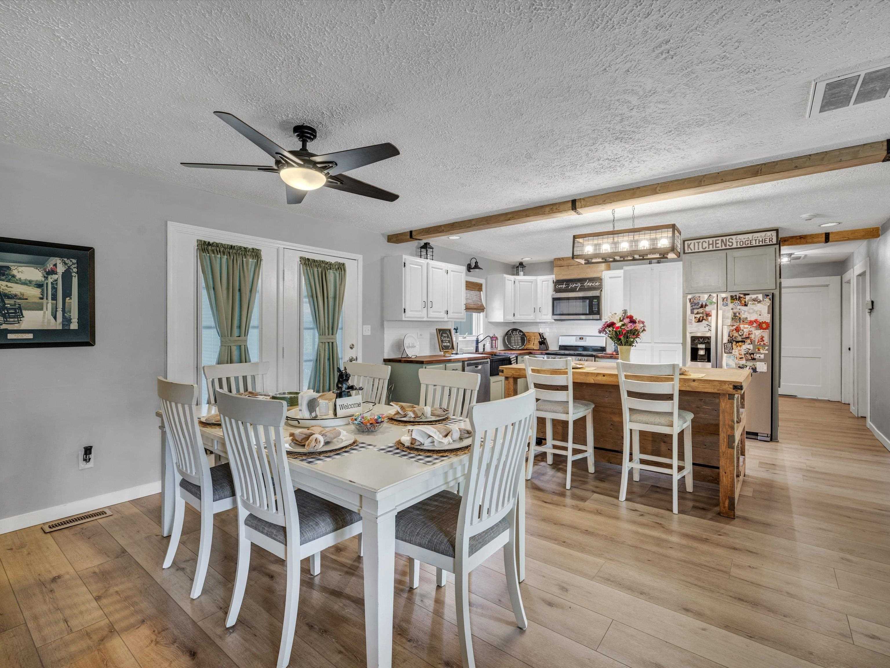 3450 Lakeview Drive, Owensboro, Kentucky 42303, 3 Bedrooms Bedrooms, ,3 BathroomsBathrooms,Single Family Residence,For Sale,Lakeview Drive,90139