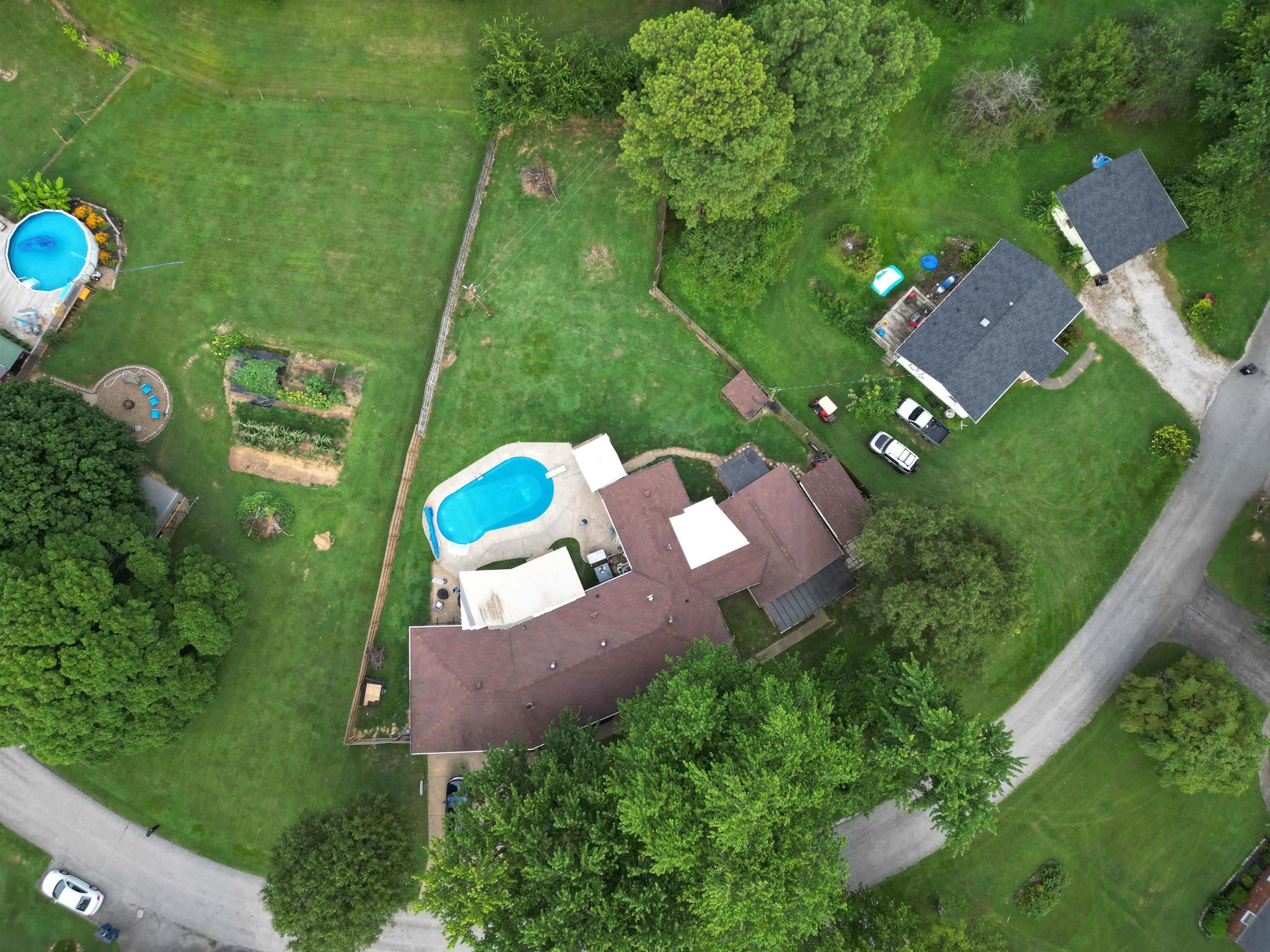 3450 Lakeview Drive, Owensboro, Kentucky 42303, 3 Bedrooms Bedrooms, ,3 BathroomsBathrooms,Single Family Residence,For Sale,Lakeview Drive,90139