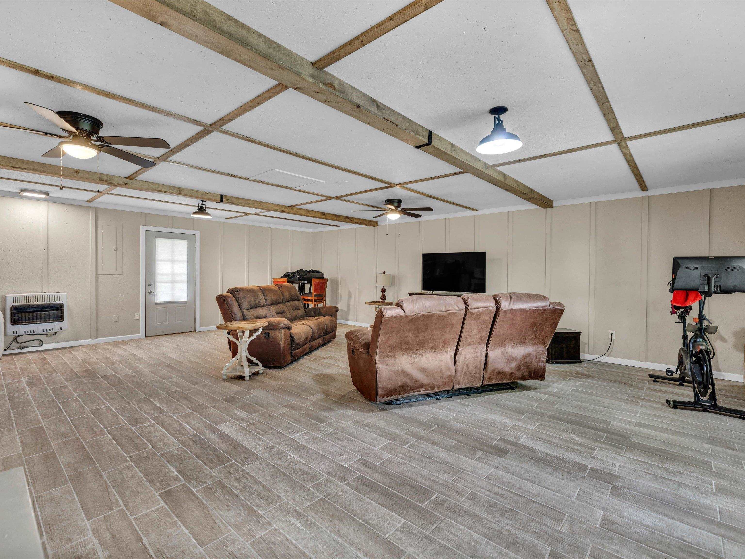 3450 Lakeview Drive, Owensboro, Kentucky 42303, 3 Bedrooms Bedrooms, ,3 BathroomsBathrooms,Single Family Residence,For Sale,Lakeview Drive,90139