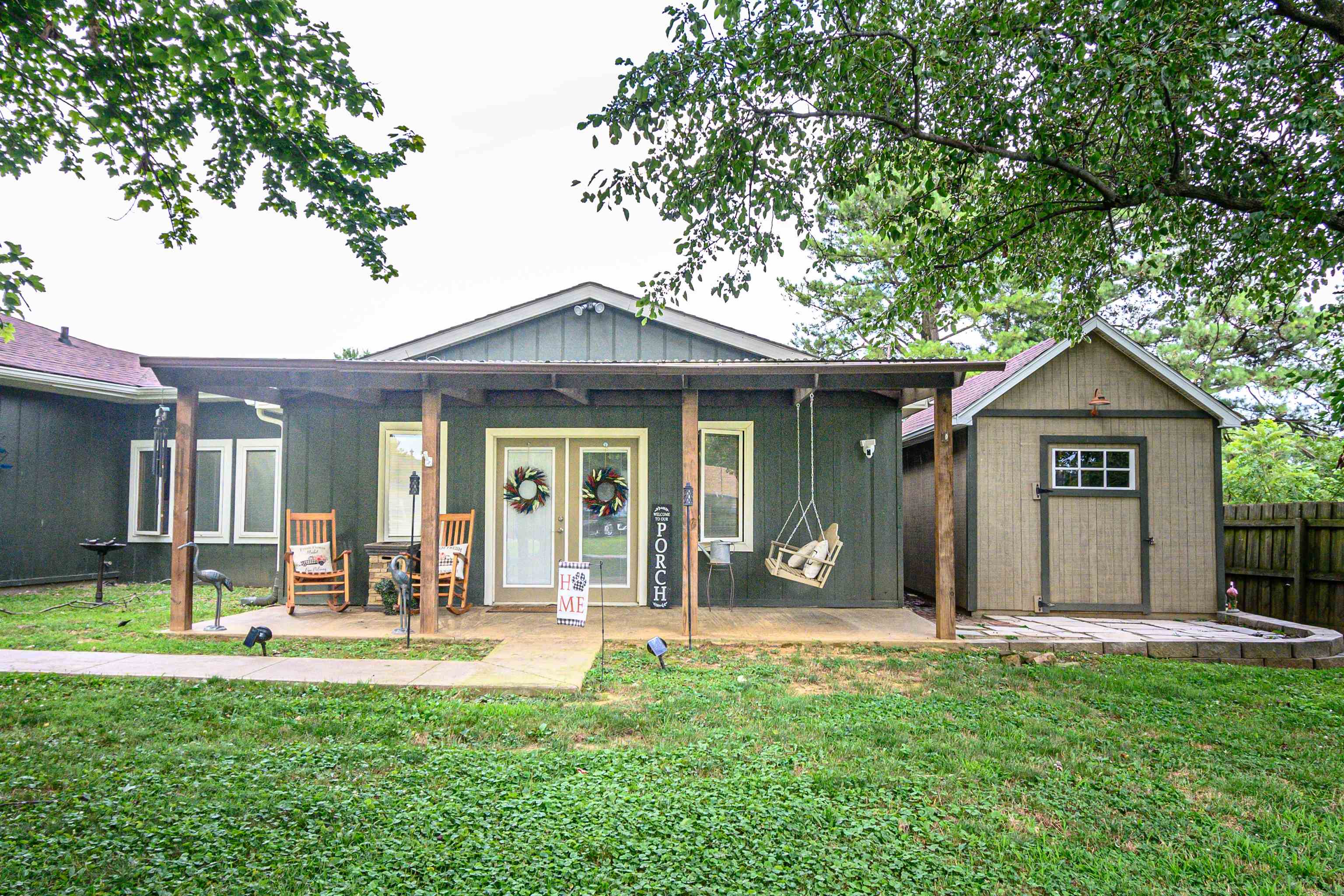 3450 Lakeview Drive, Owensboro, Kentucky 42303, 3 Bedrooms Bedrooms, ,3 BathroomsBathrooms,Single Family Residence,For Sale,Lakeview Drive,90139