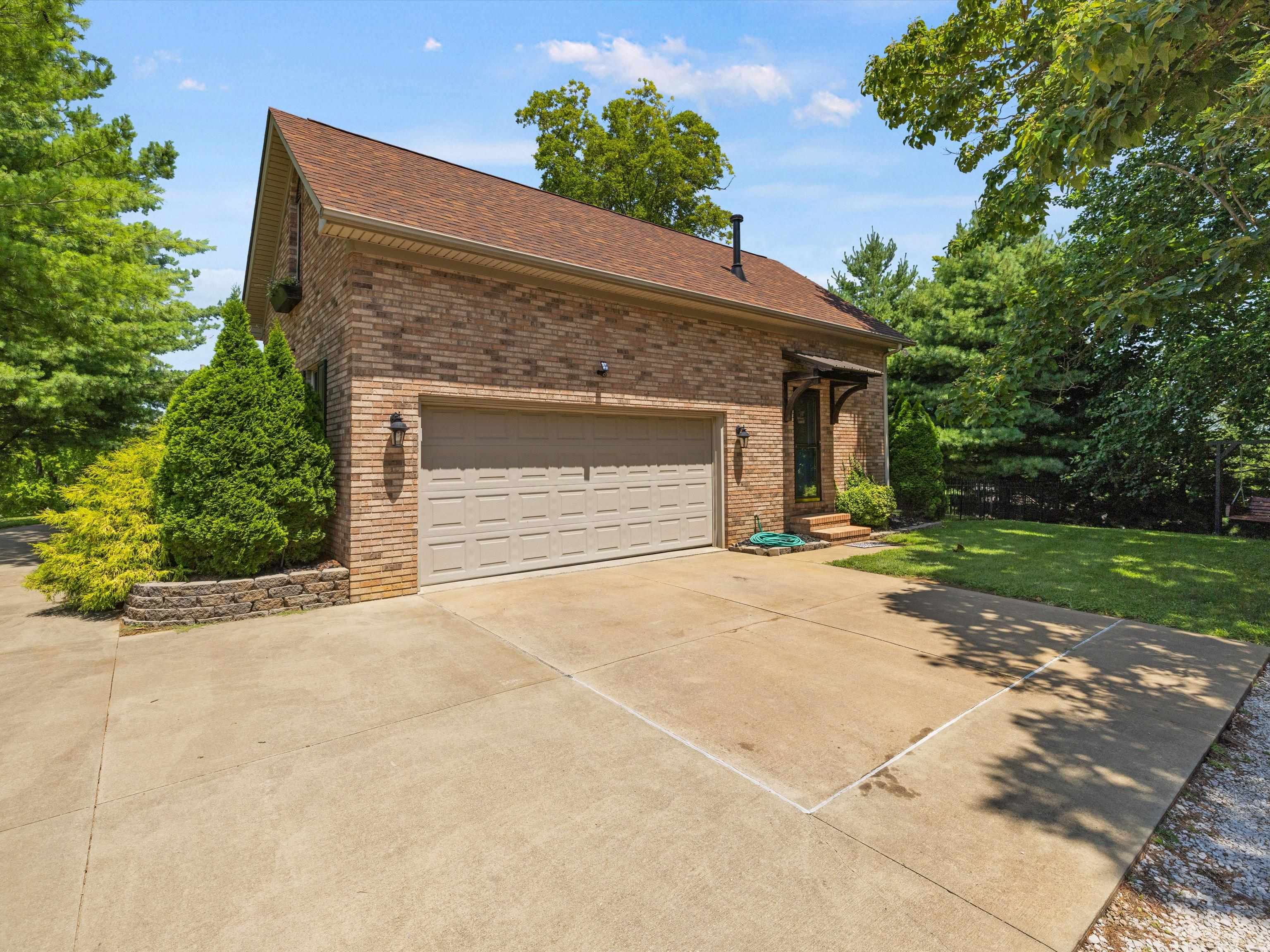 99 Booth Field, Owensboro, Kentucky 42301, 3 Bedrooms Bedrooms, ,2 BathroomsBathrooms,Single Family Residence,For Sale,Booth Field,90140
