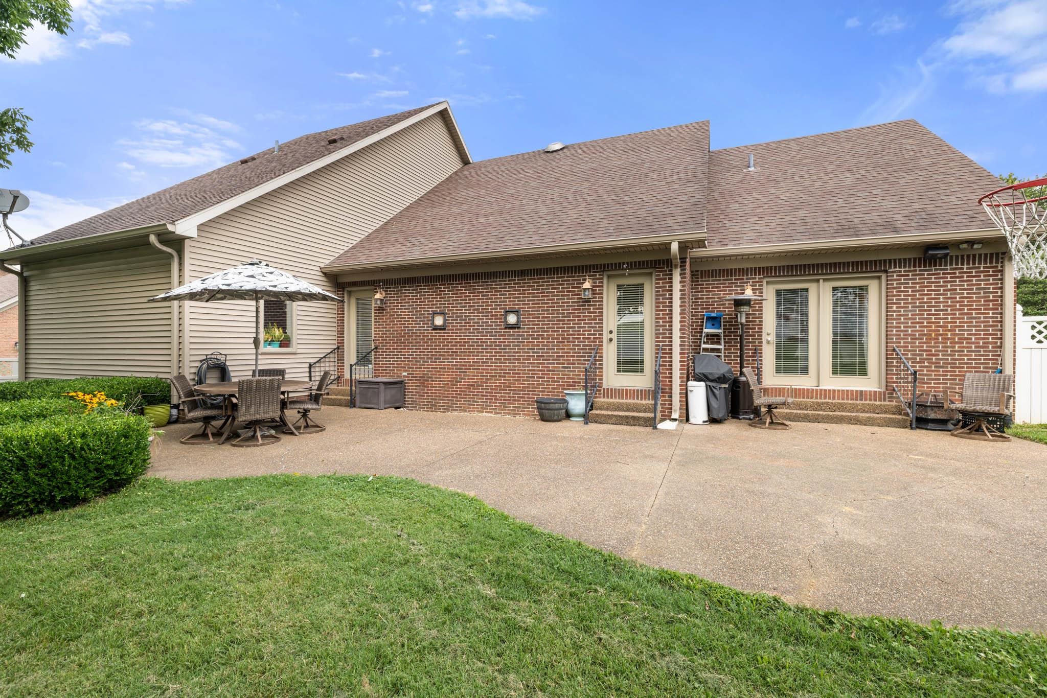 4520 Stonegate Dr., Owensboro, Kentucky 42303, 3 Bedrooms Bedrooms, ,2 BathroomsBathrooms,Single Family Residence,For Sale,Stonegate Dr.,90142
