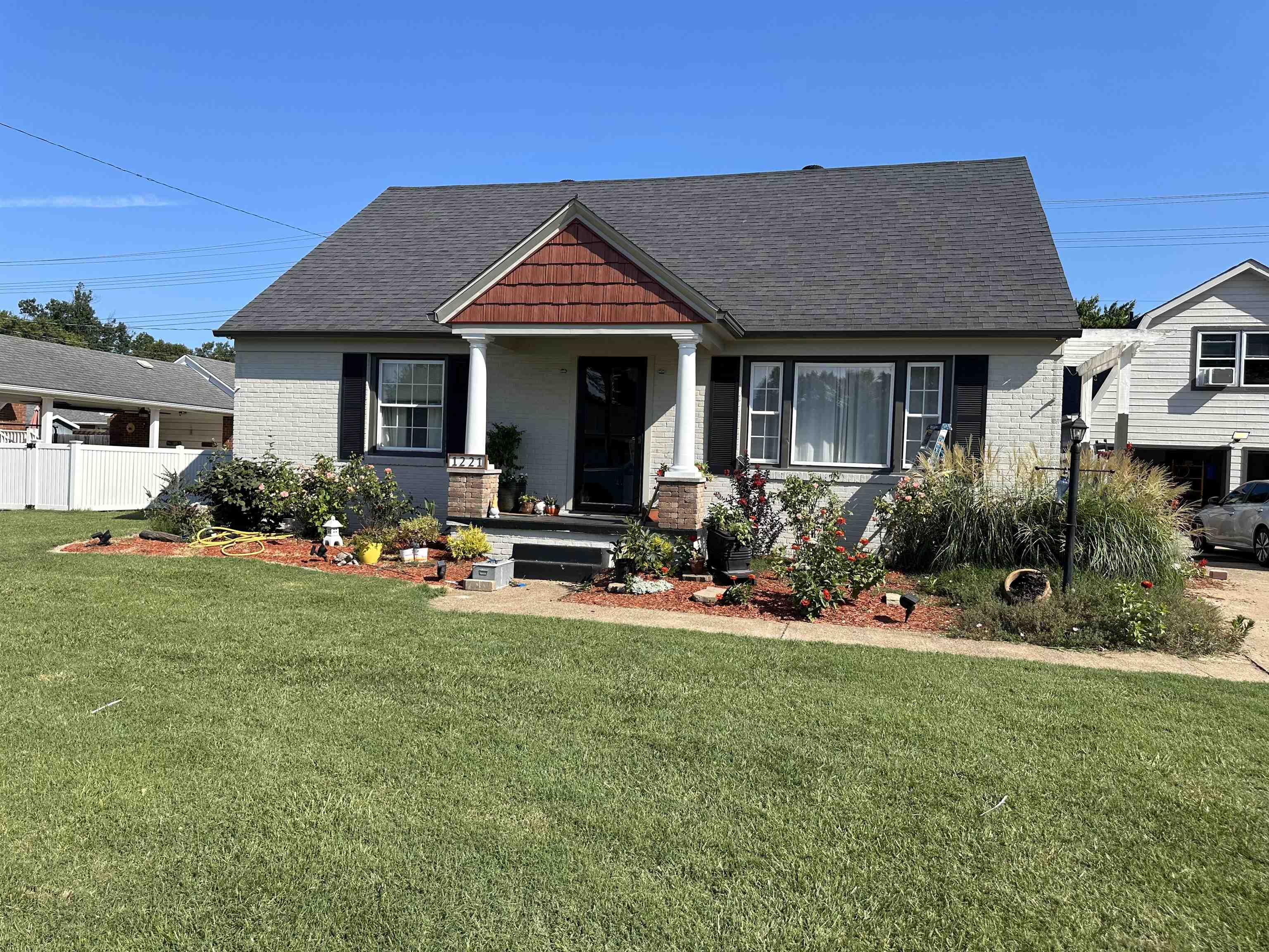 1221 Booth Ave, Owensboro, Kentucky 42301, 3 Bedrooms Bedrooms, ,2 BathroomsBathrooms,Single Family Residence,For Sale,Booth Ave,90148