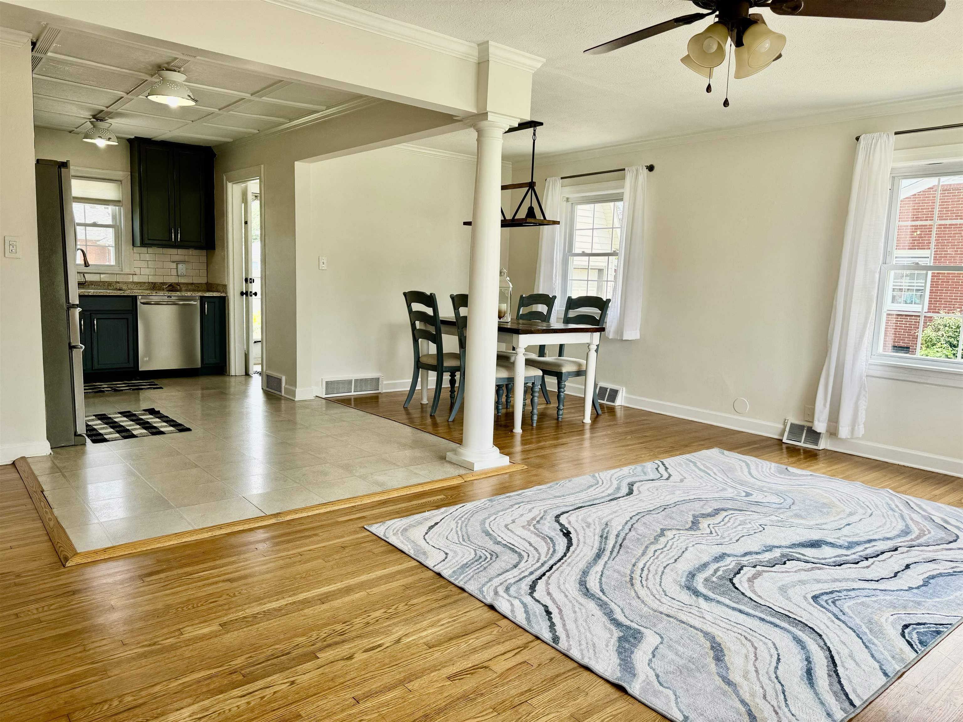 1221 Booth Ave, Owensboro, Kentucky 42301, 3 Bedrooms Bedrooms, ,2 BathroomsBathrooms,Single Family Residence,For Sale,Booth Ave,90148
