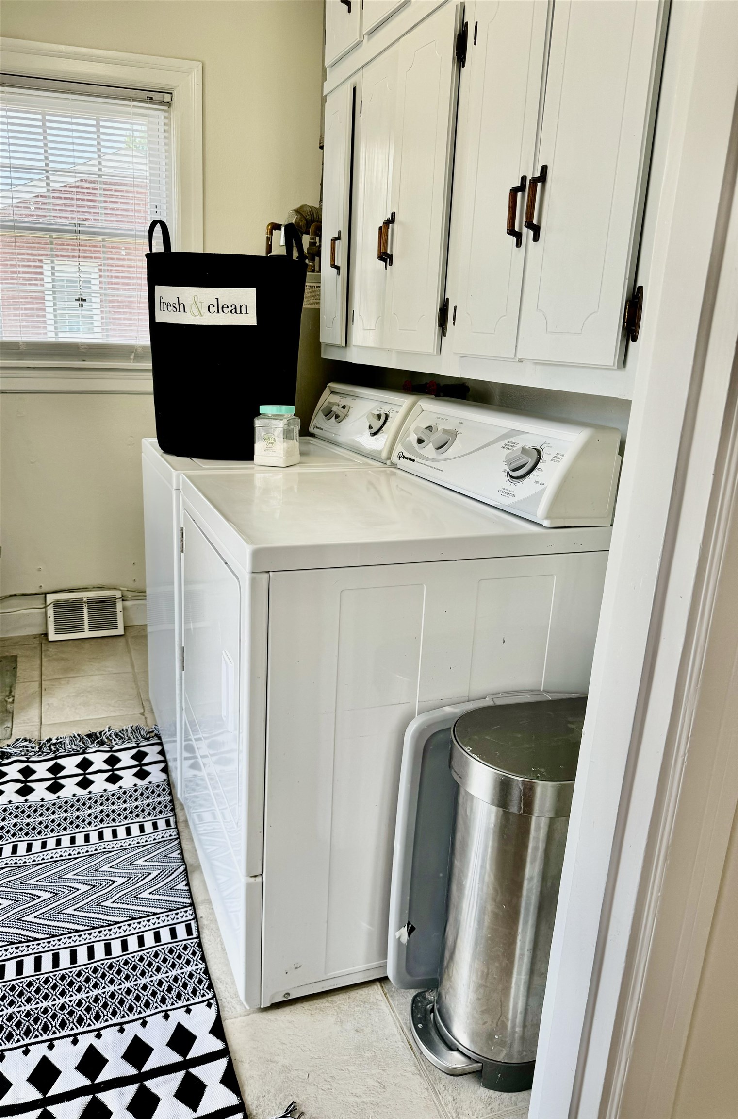 1221 Booth Ave, Owensboro, Kentucky 42301, 3 Bedrooms Bedrooms, ,2 BathroomsBathrooms,Single Family Residence,For Sale,Booth Ave,90148