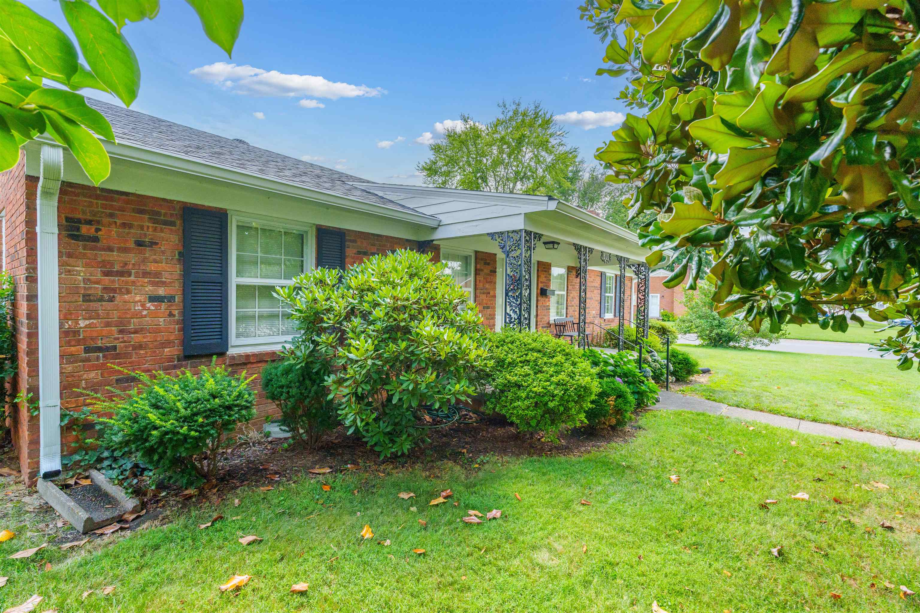 800 Parkway Drive, Owensboro, Kentucky 42303, 3 Bedrooms Bedrooms, ,1 BathroomBathrooms,Single Family Residence,For Sale,Parkway Drive,90149