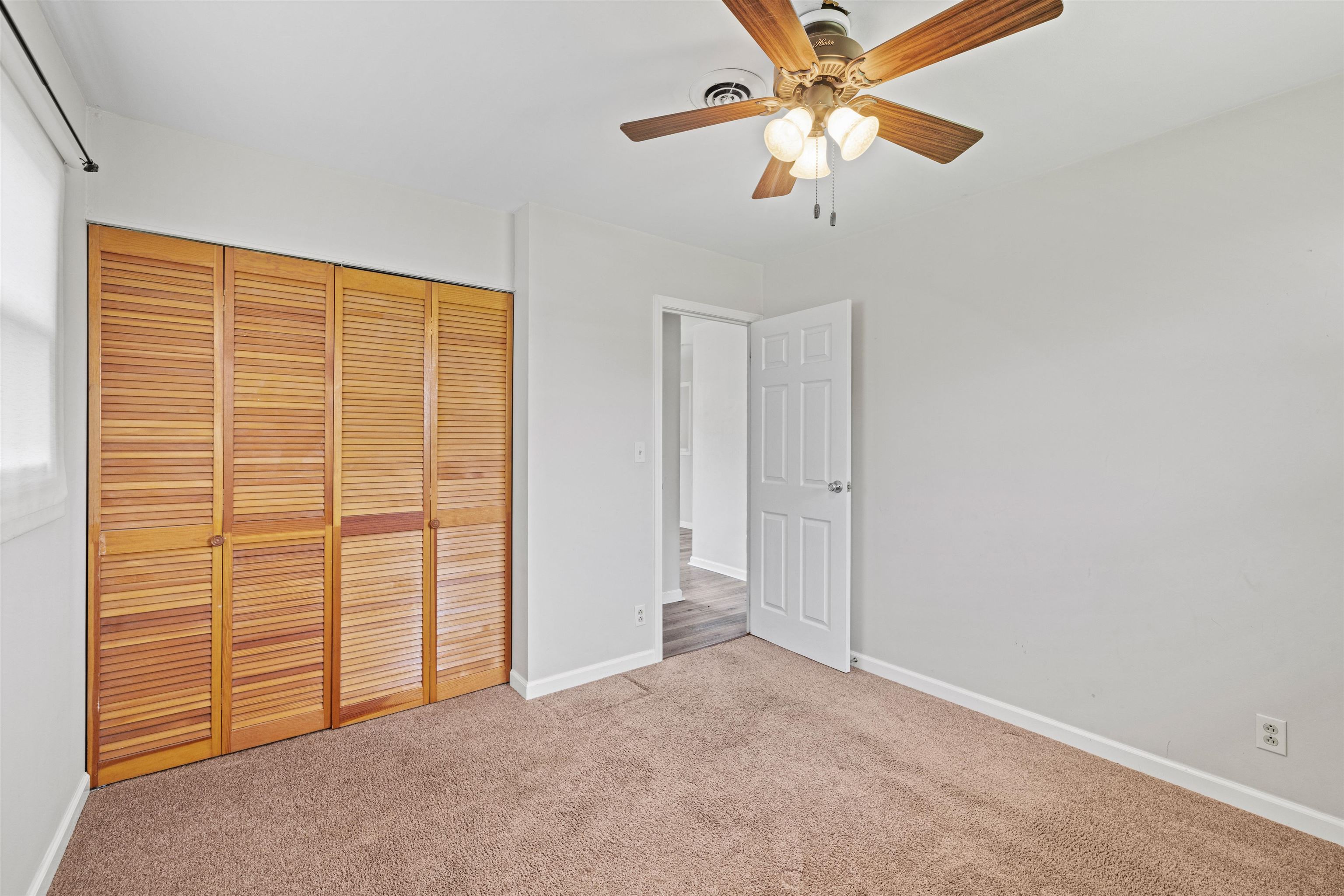 3011 Ridgewood Street, Owensboro, Kentucky 42301, 2 Bedrooms Bedrooms, ,1 BathroomBathrooms,Single Family Residence,For Sale,Ridgewood Street,90153