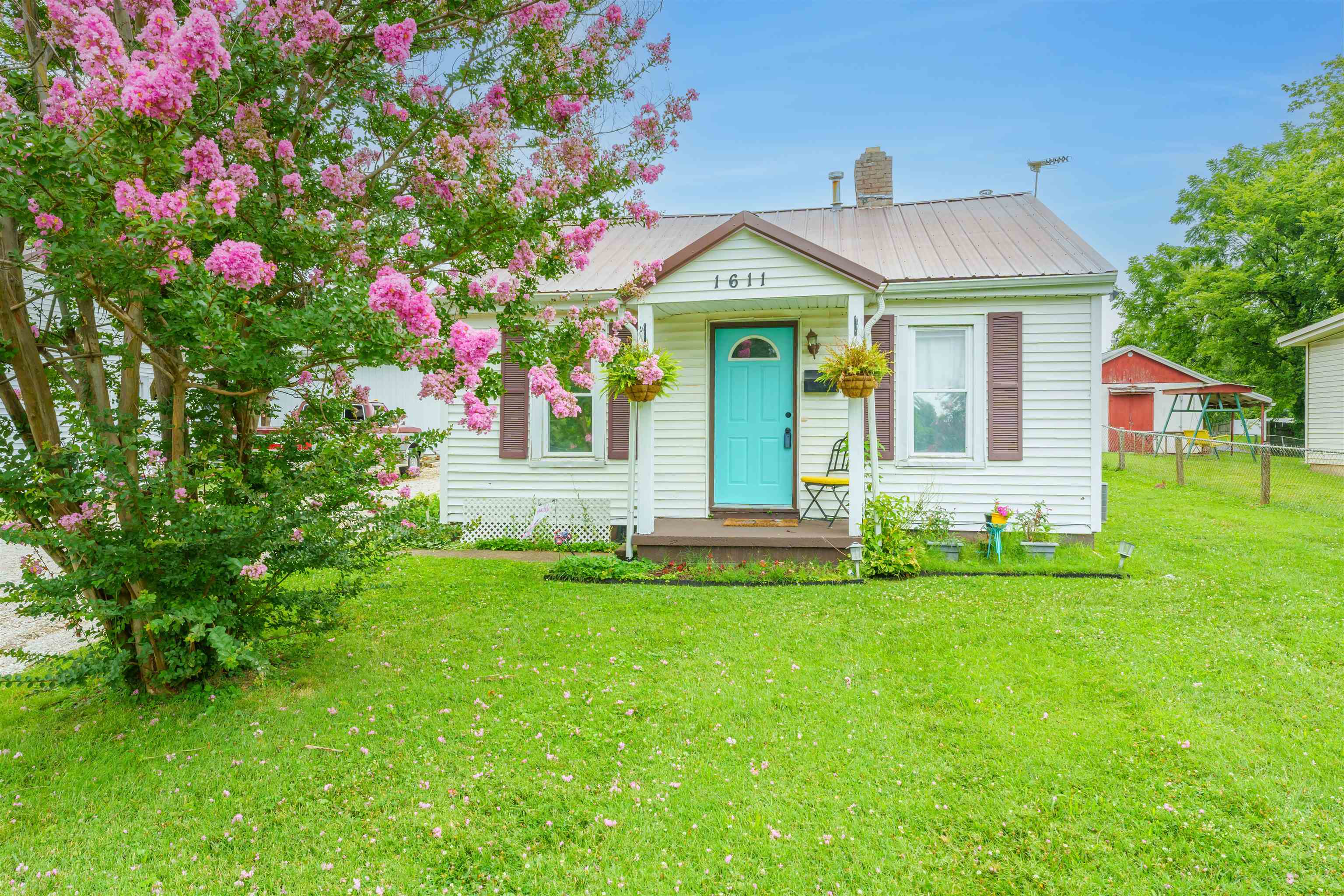 1611 Norris Ave., Owensboro, Kentucky 42303, 1 Bedroom Bedrooms, ,1 BathroomBathrooms,Single Family Residence,For Sale,Norris Ave.,90157