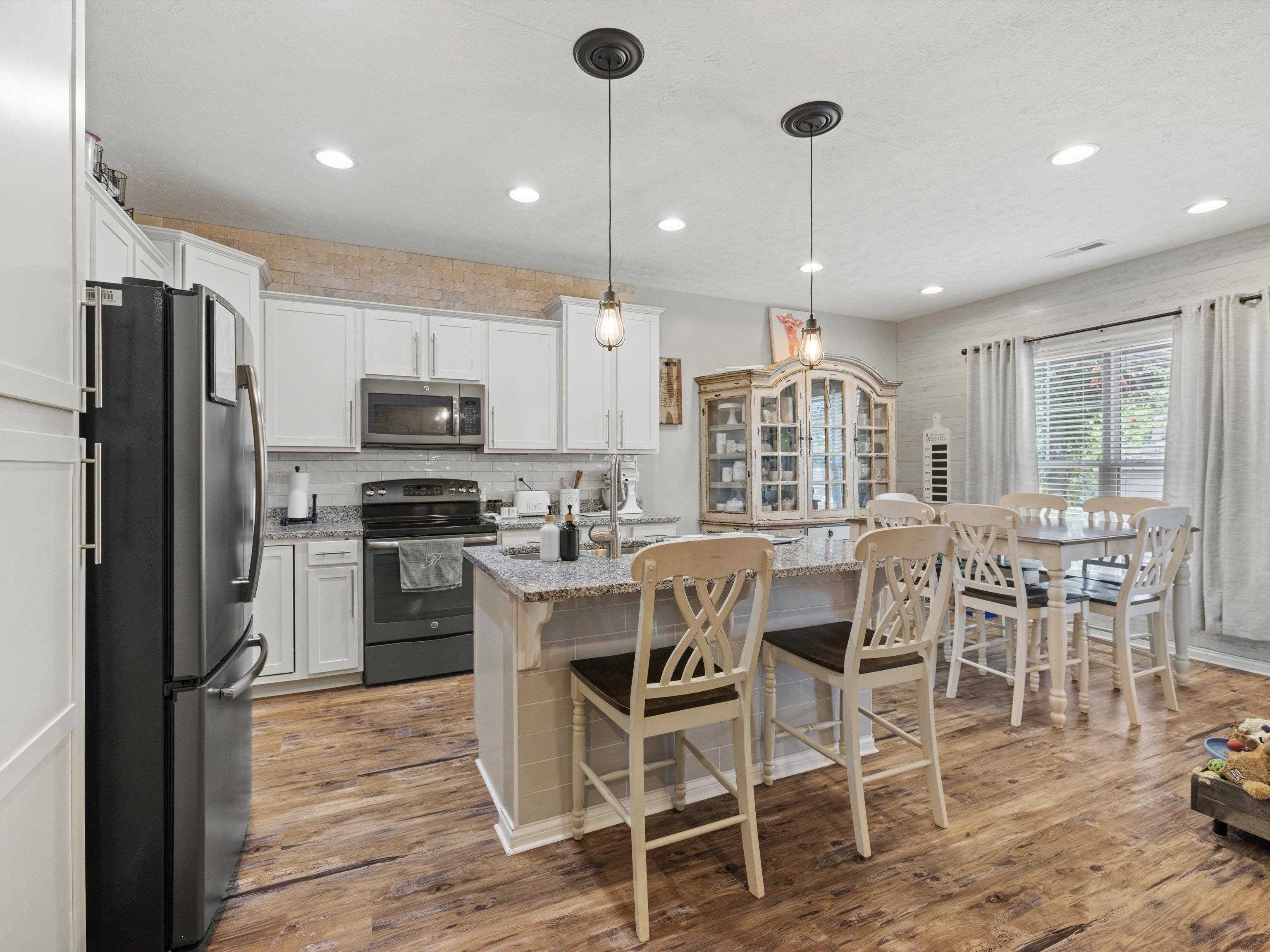 2240 Flowerette Court, Utica, Kentucky 42376, 3 Bedrooms Bedrooms, ,2 BathroomsBathrooms,Single Family Residence,For Sale,Flowerette Court,90164