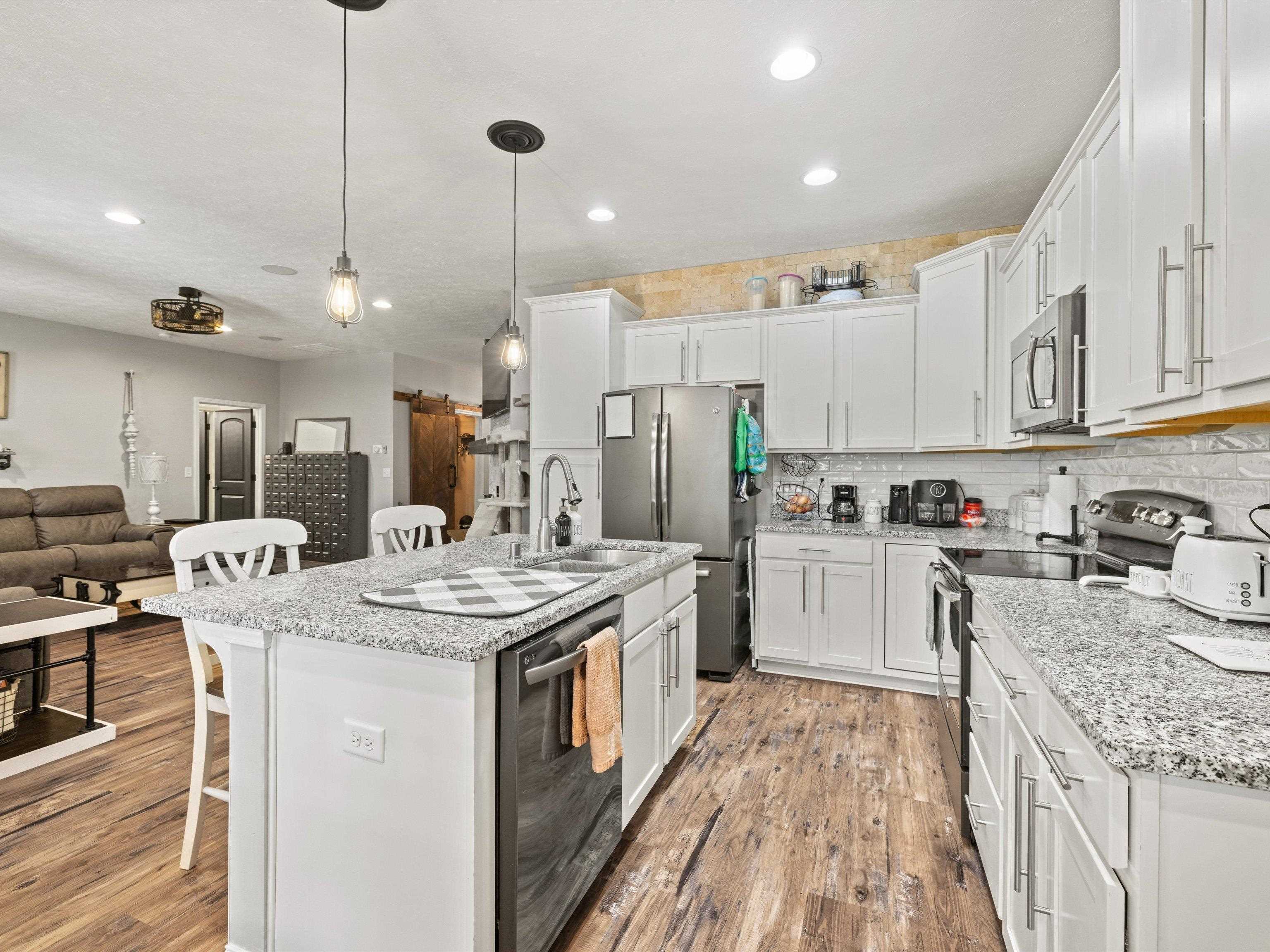 2240 Flowerette Court, Utica, Kentucky 42376, 3 Bedrooms Bedrooms, ,2 BathroomsBathrooms,Single Family Residence,For Sale,Flowerette Court,90164