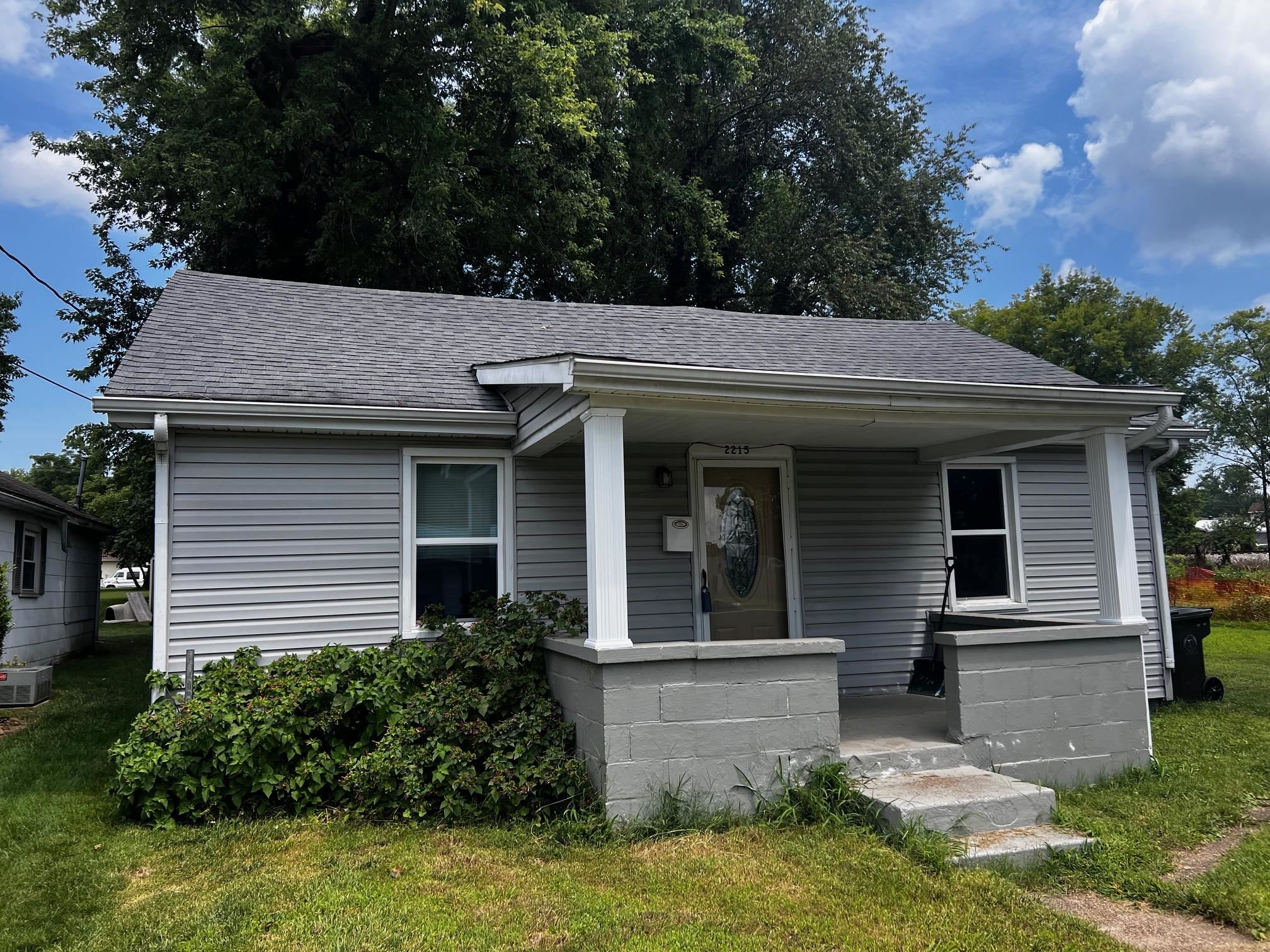 2215 8th St, Owensboro, Kentucky 42301, 2 Bedrooms Bedrooms, ,1 BathroomBathrooms,Single Family Residence,For Sale,8th St,90168
