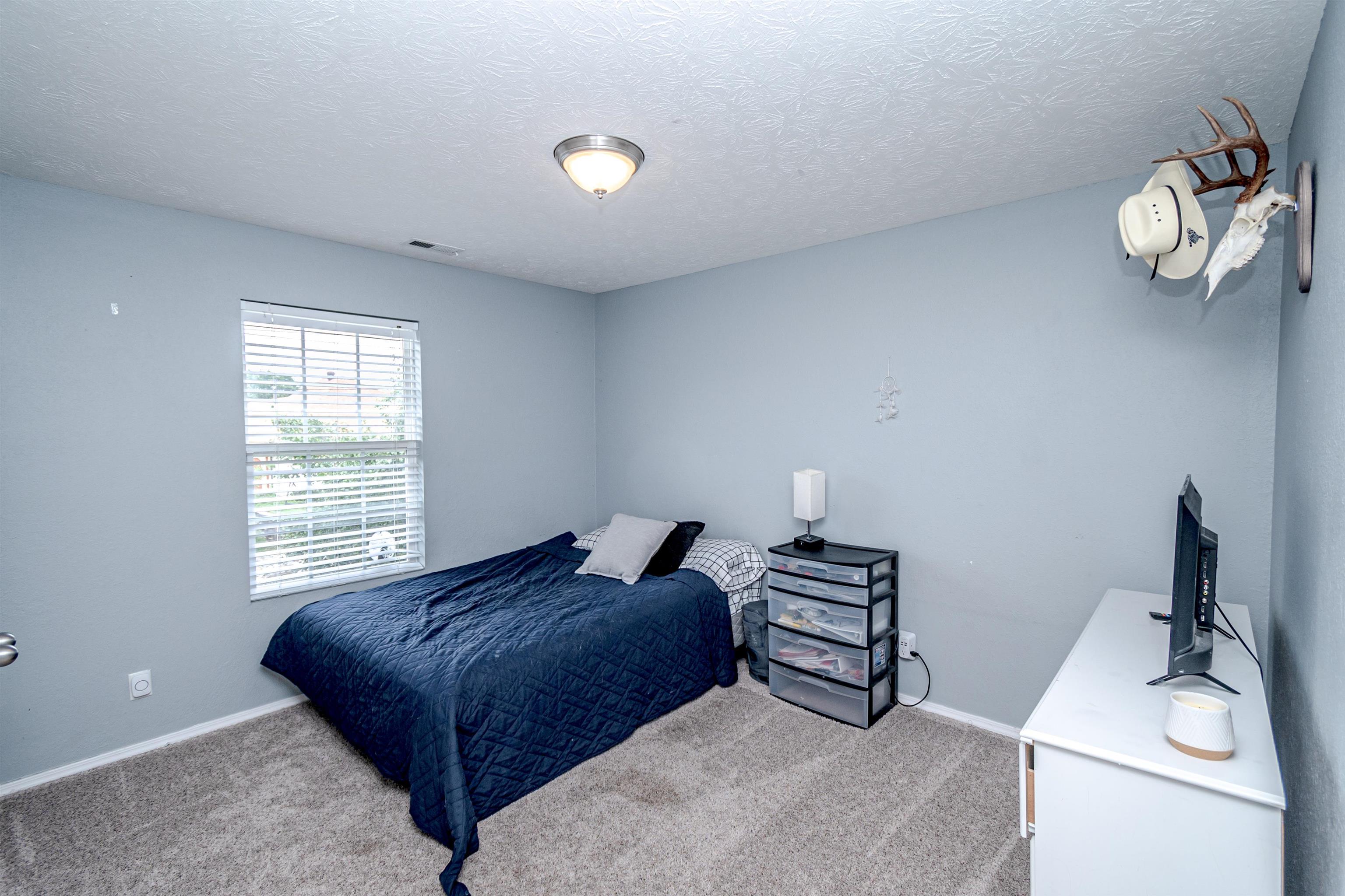 2711 Summer Pt. Ct., Owensboro, Kentucky 42303, 3 Bedrooms Bedrooms, ,2 BathroomsBathrooms,Single Family Residence,For Sale,Summer Pt. Ct.,90174
