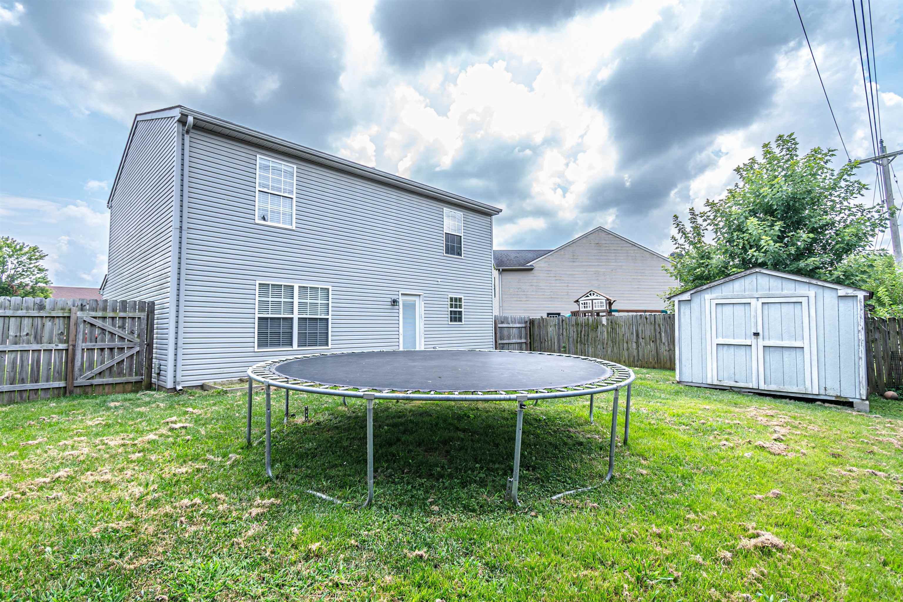 2711 Summer Pt. Ct., Owensboro, Kentucky 42303, 3 Bedrooms Bedrooms, ,2 BathroomsBathrooms,Single Family Residence,For Sale,Summer Pt. Ct.,90174