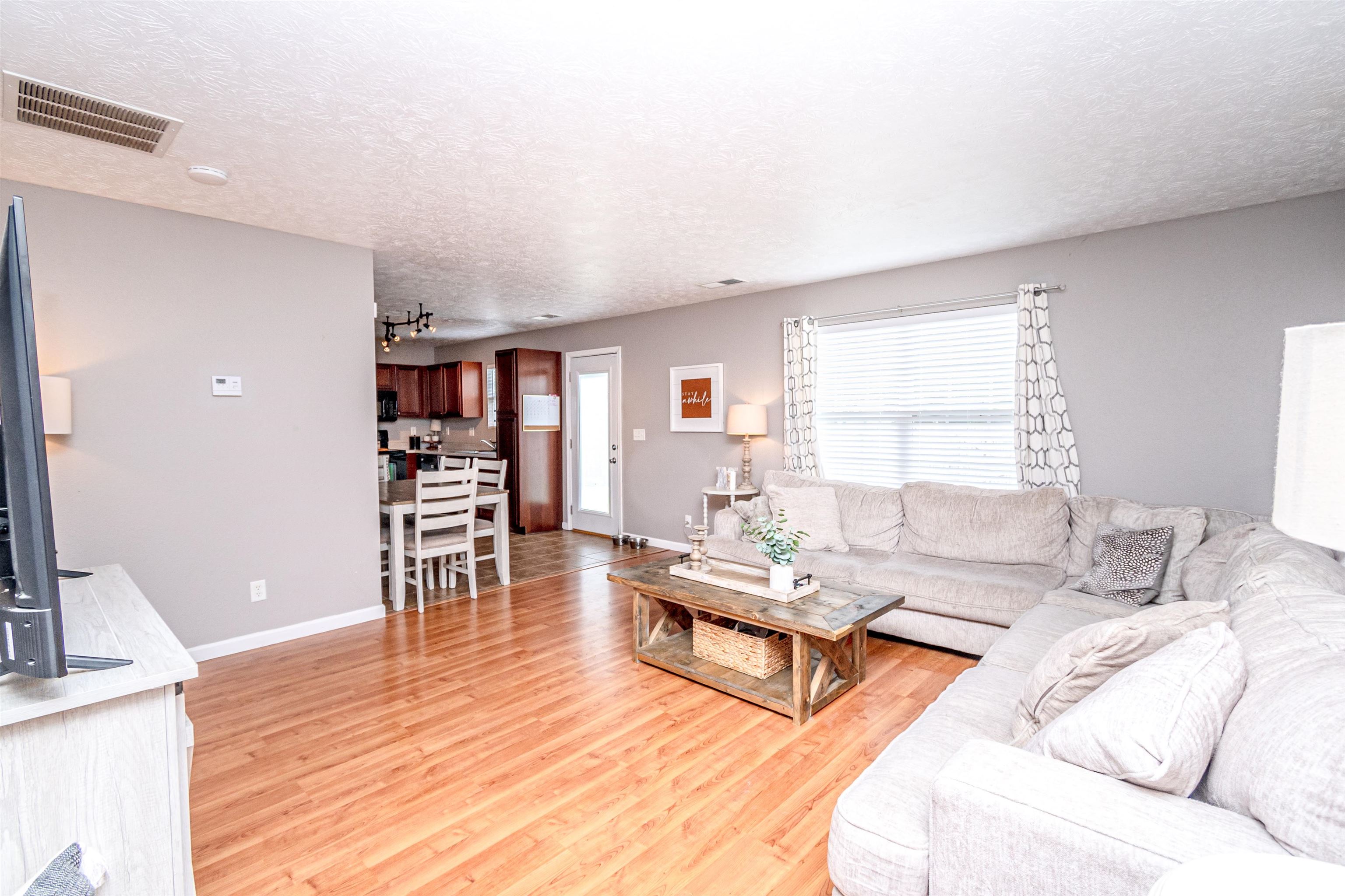 2711 Summer Pt. Ct., Owensboro, Kentucky 42303, 3 Bedrooms Bedrooms, ,2 BathroomsBathrooms,Single Family Residence,For Sale,Summer Pt. Ct.,90174