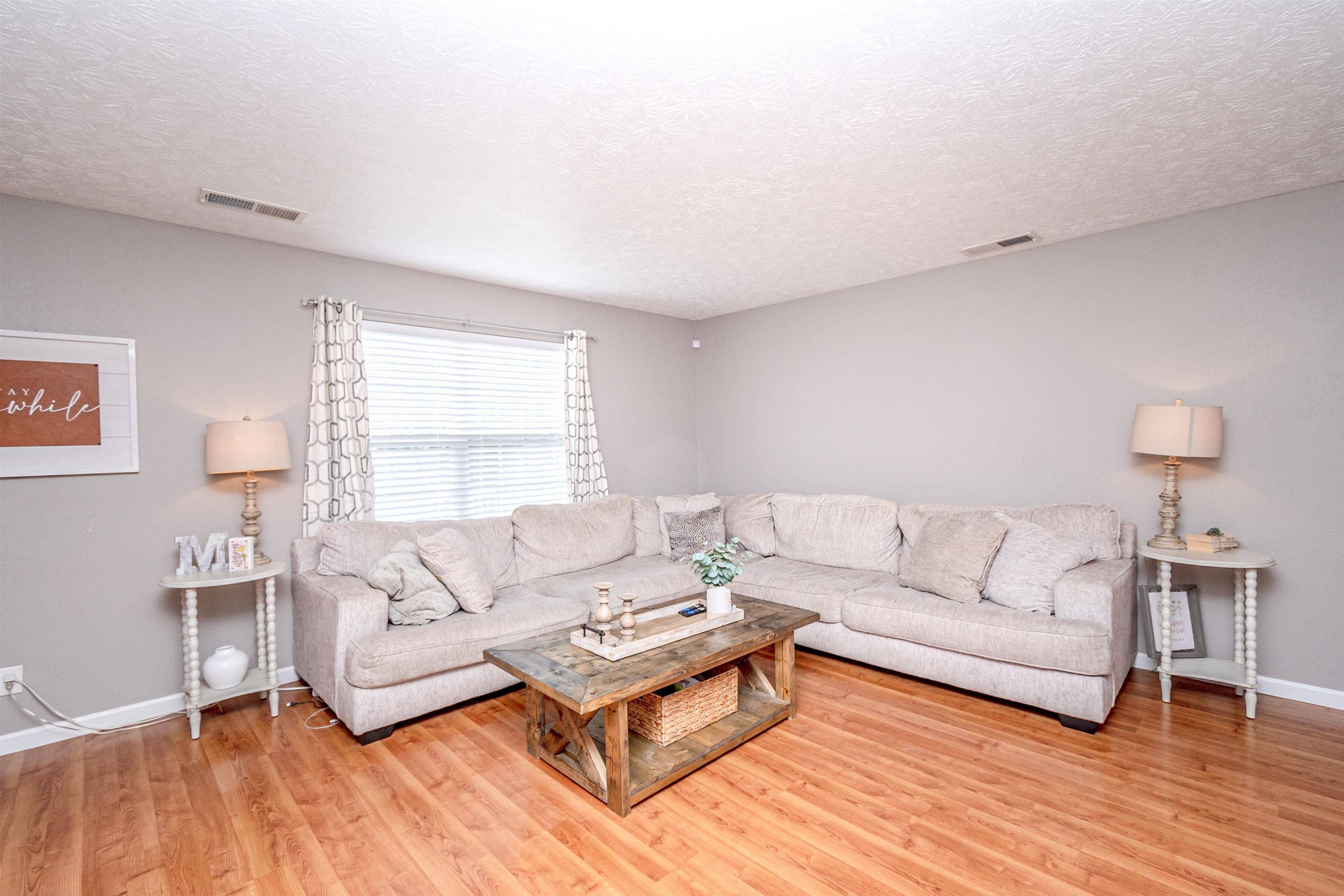 2711 Summer Pt. Ct., Owensboro, Kentucky 42303, 3 Bedrooms Bedrooms, ,2 BathroomsBathrooms,Single Family Residence,For Sale,Summer Pt. Ct.,90174