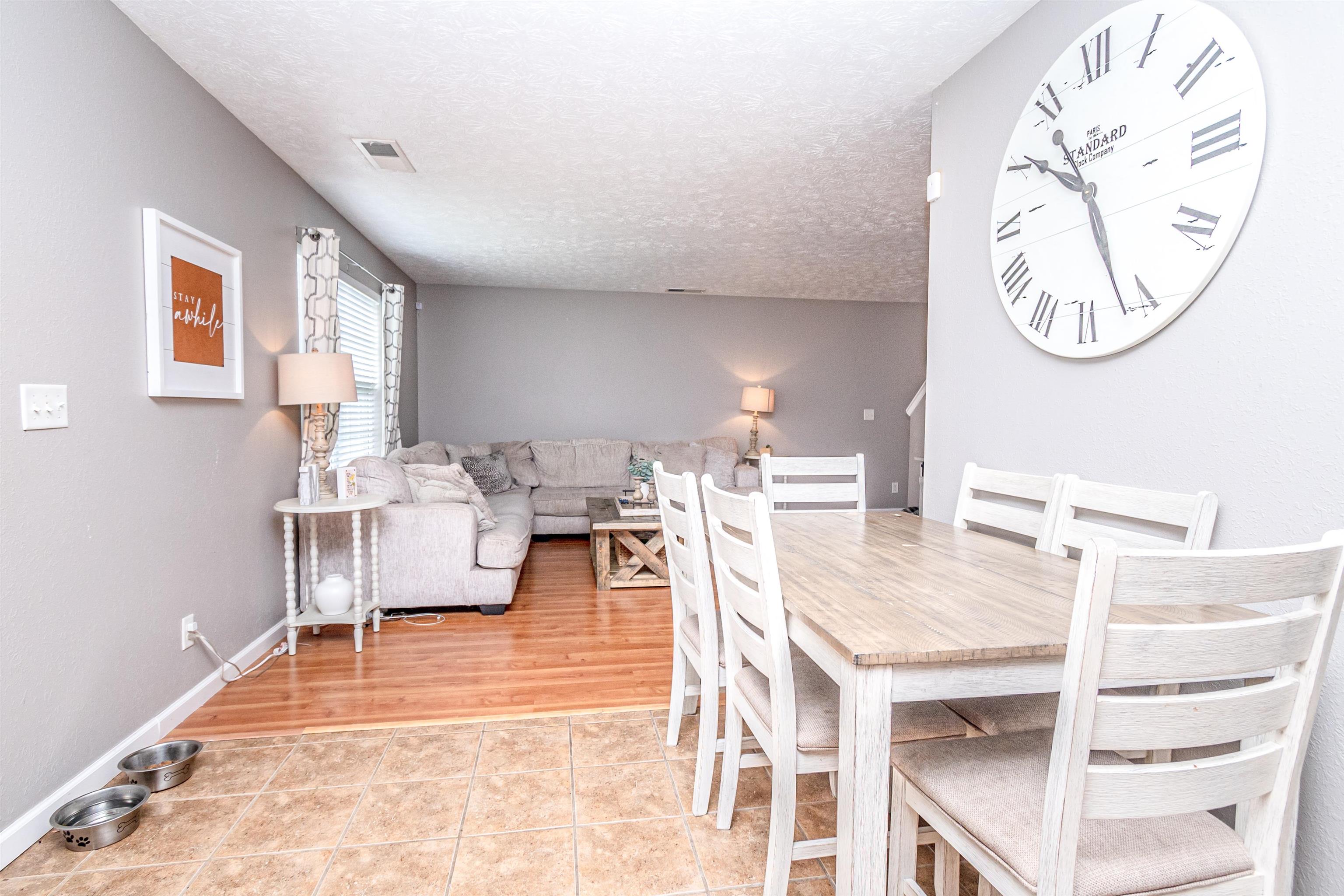 2711 Summer Pt. Ct., Owensboro, Kentucky 42303, 3 Bedrooms Bedrooms, ,2 BathroomsBathrooms,Single Family Residence,For Sale,Summer Pt. Ct.,90174