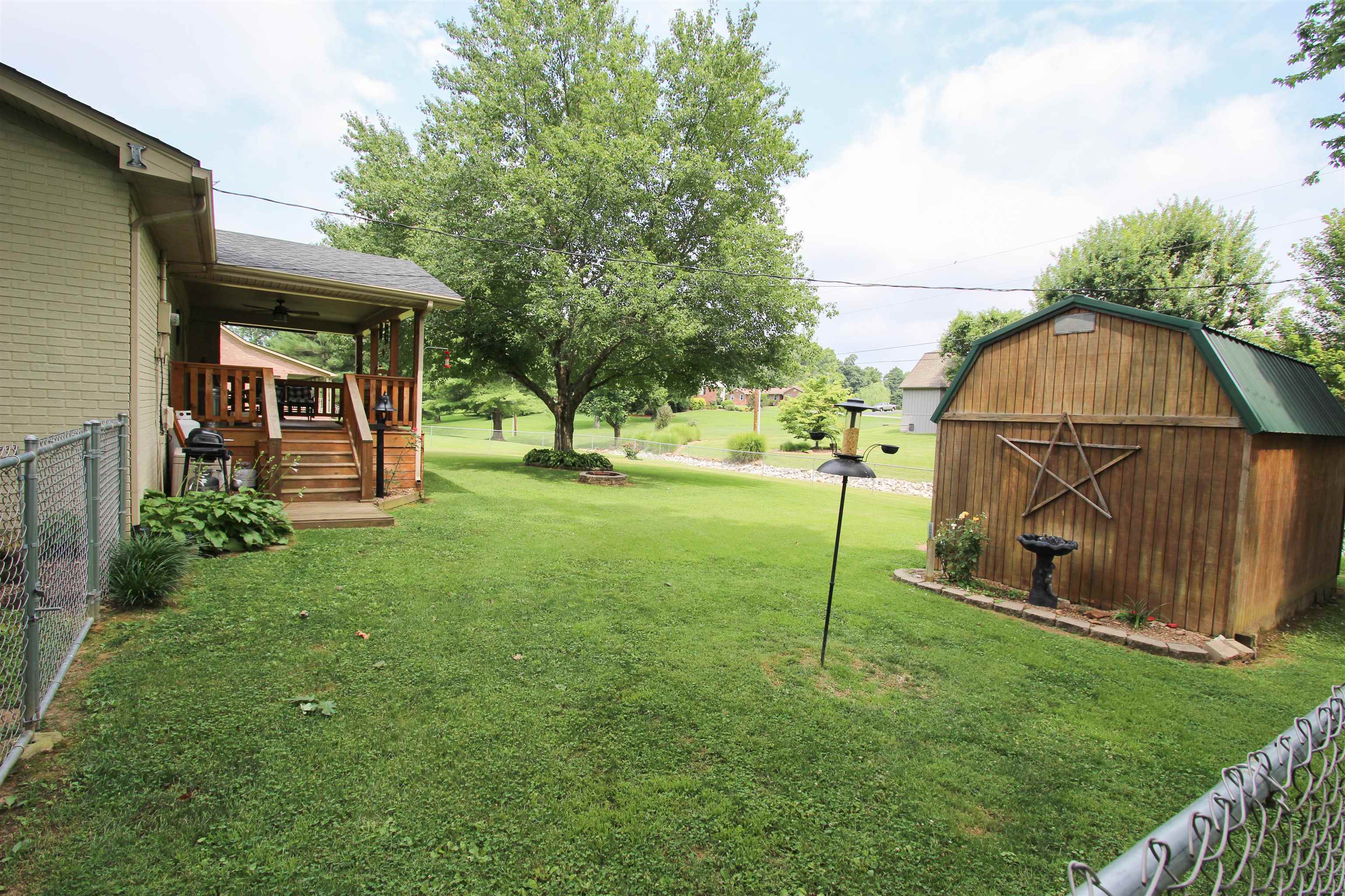 114 Raines Avenue, Beaver Dam, Kentucky 42320-1100, 3 Bedrooms Bedrooms, ,2 BathroomsBathrooms,Single Family Residence,For Sale,Raines Avenue,90181