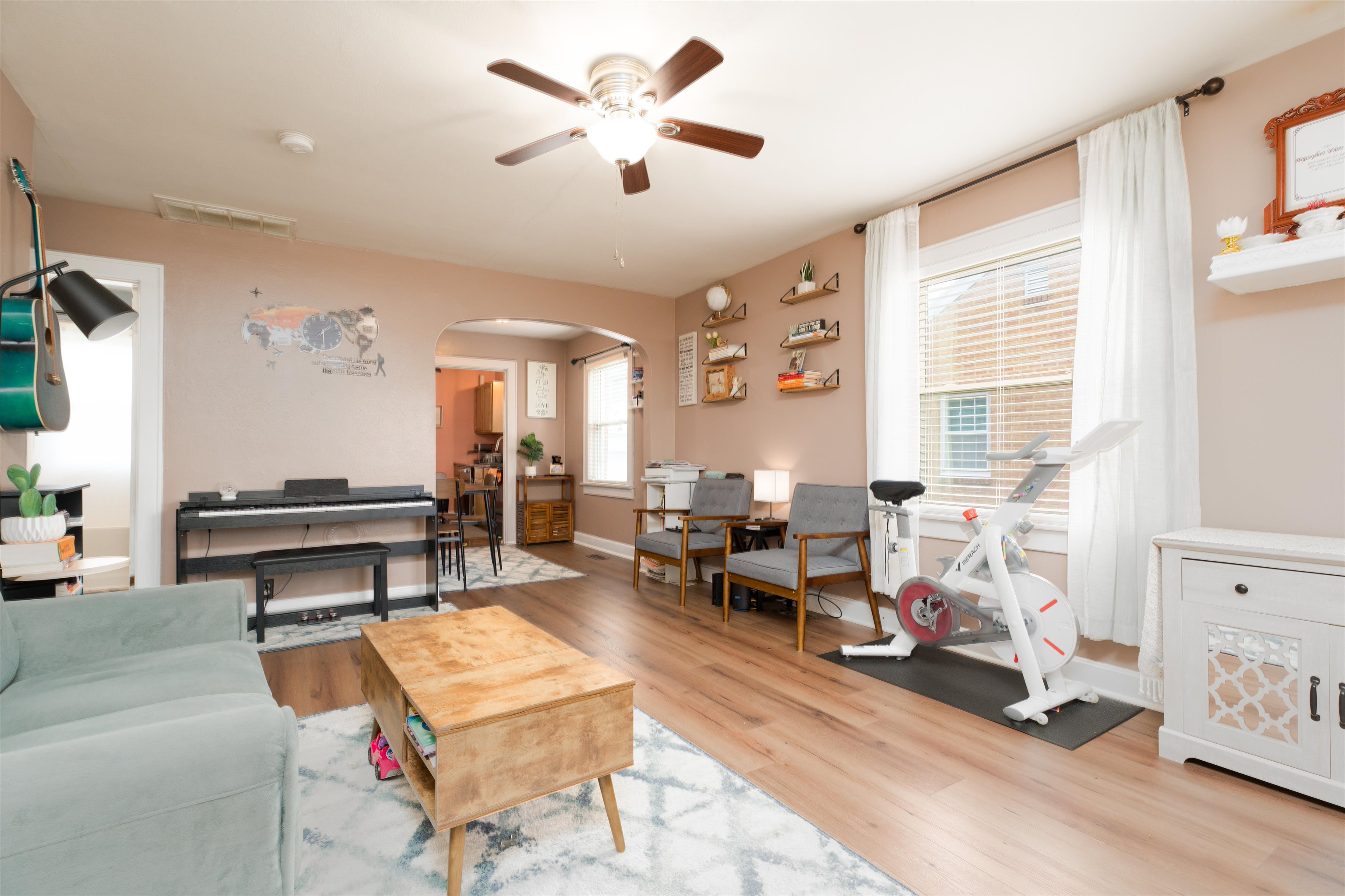 916 21 Street, Owensboro, Kentucky 42303, 2 Bedrooms Bedrooms, ,1 BathroomBathrooms,Single Family Residence,For Sale,21 Street,90185