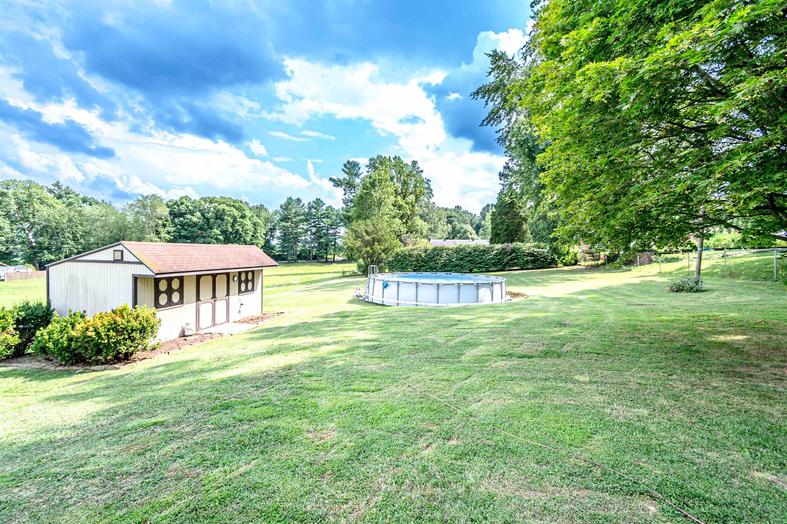 5710 St Rt 54, Philpot, Kentucky 42366, 5 Bedrooms Bedrooms, ,2 BathroomsBathrooms,Single Family Residence,For Sale,St Rt 54,90186