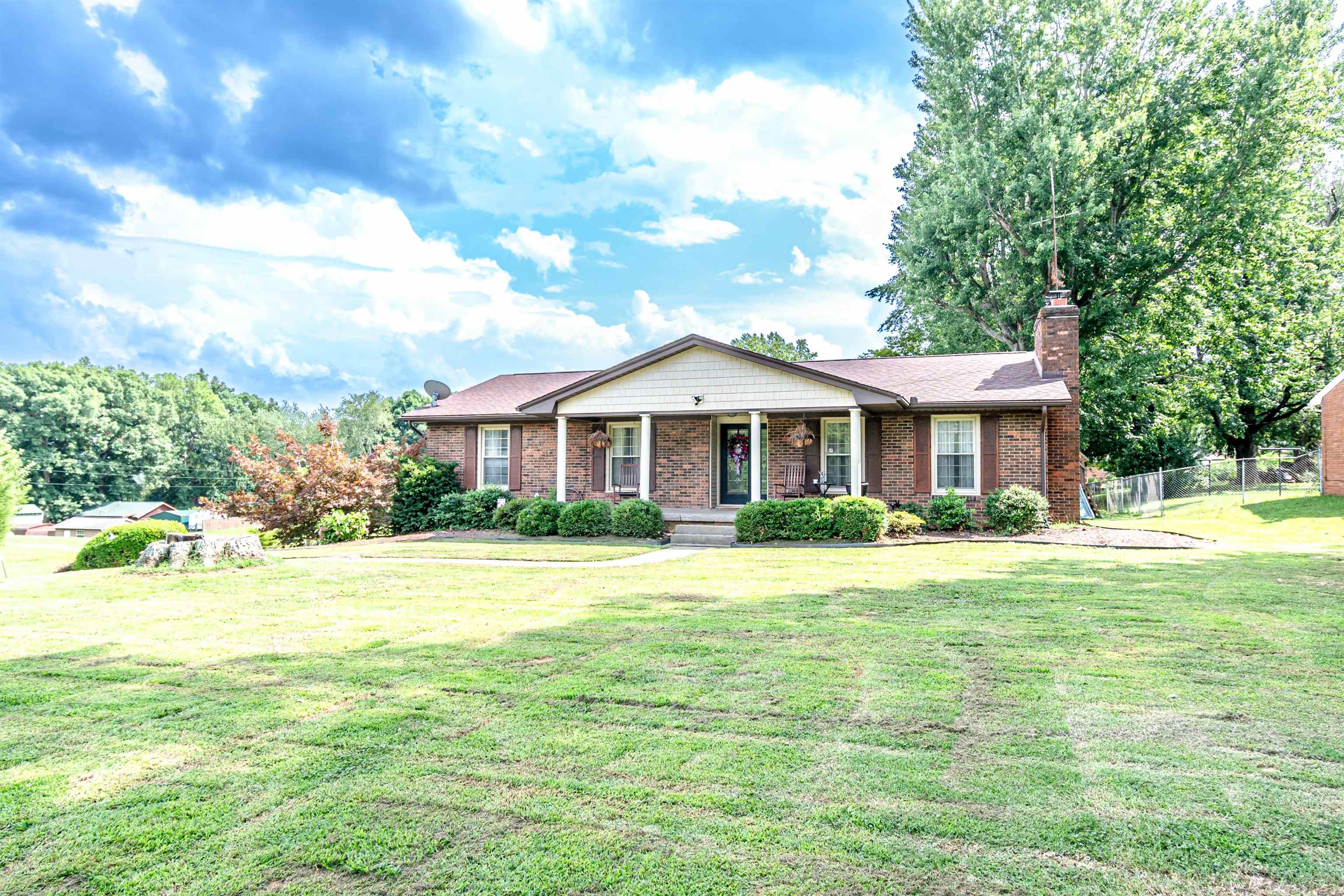 5710 St Rt 54, Philpot, Kentucky 42366, 5 Bedrooms Bedrooms, ,2 BathroomsBathrooms,Single Family Residence,For Sale,St Rt 54,90186